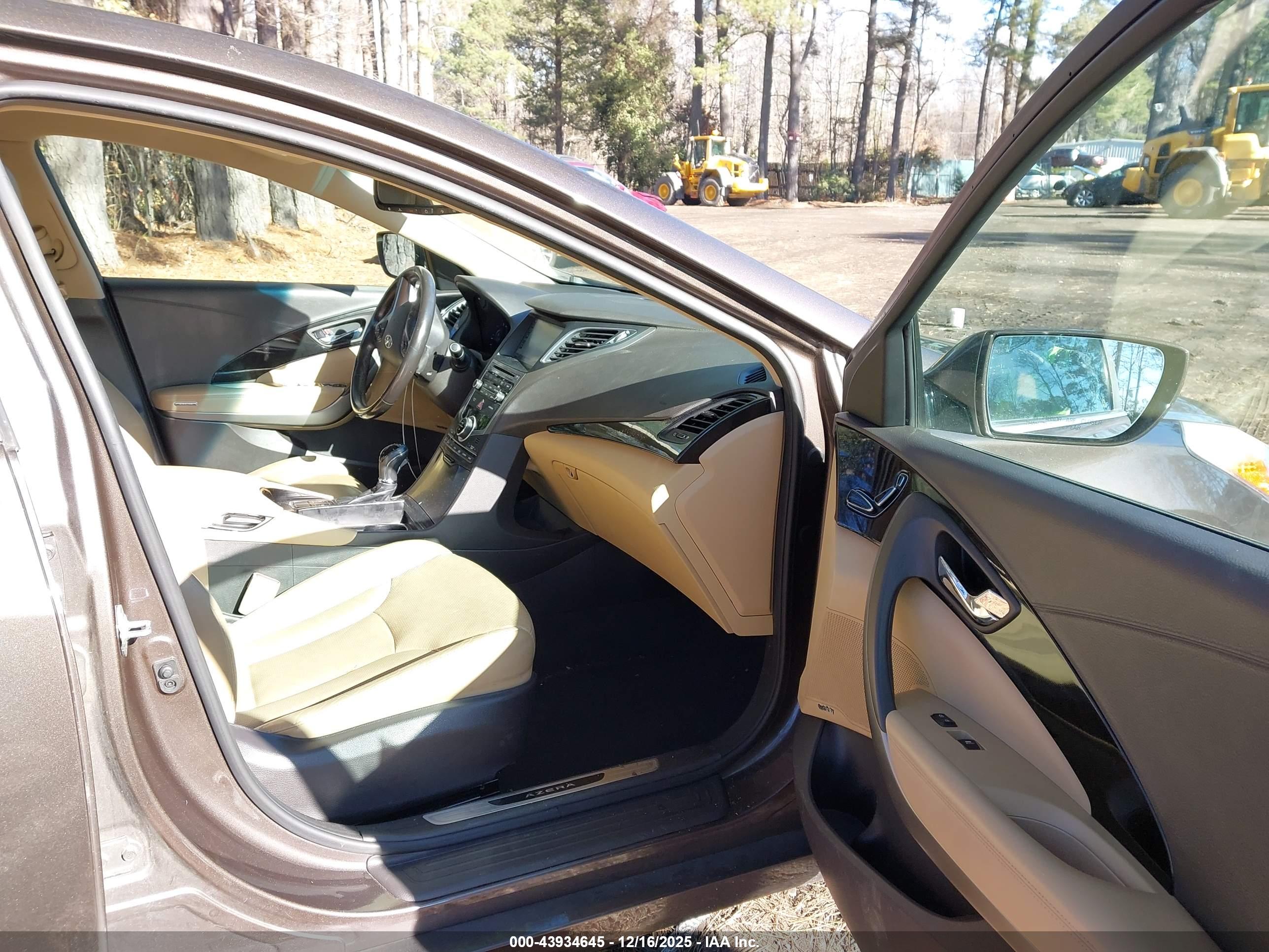 HYUNDAI AZERA image 5