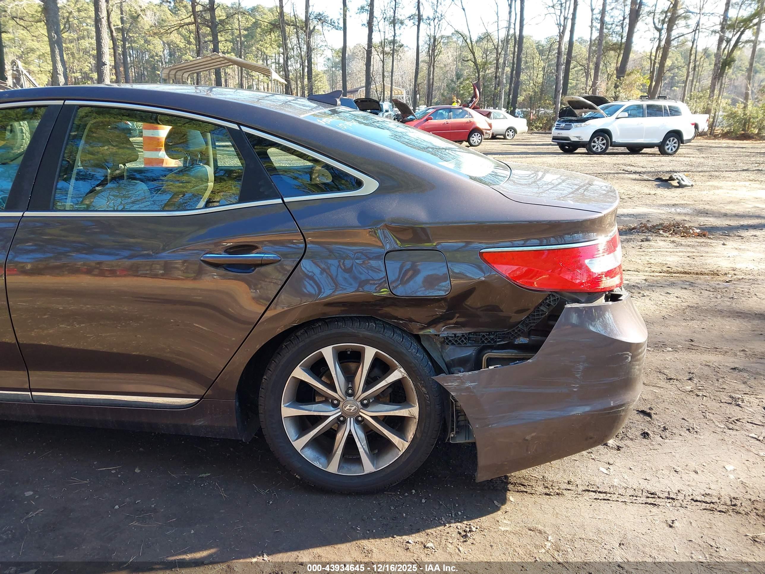 HYUNDAI AZERA image 6