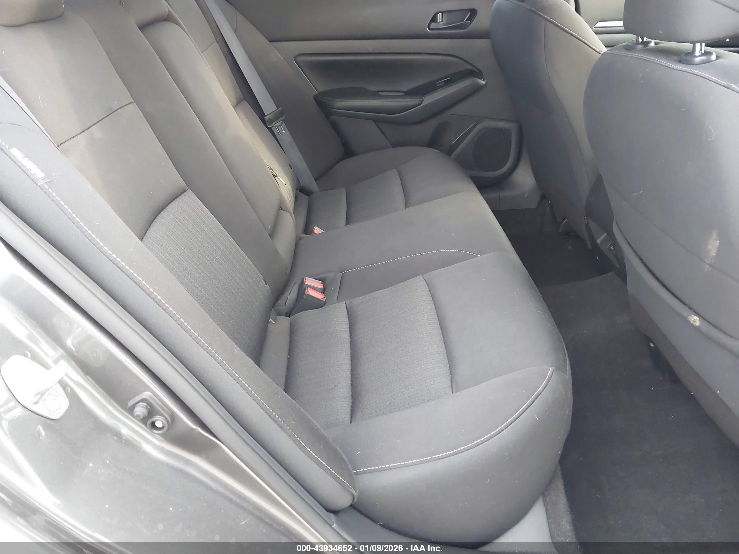 NISSAN ALTIMA image 8