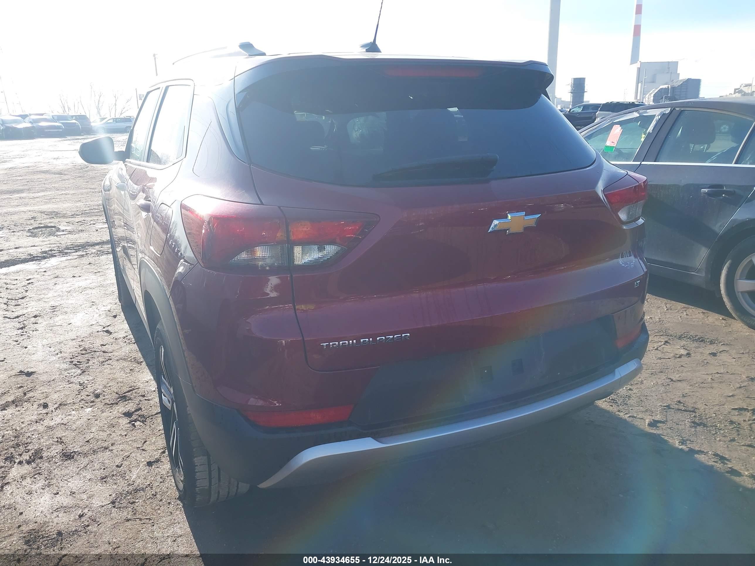 CHEVROLET TRAILBLAZER image 3