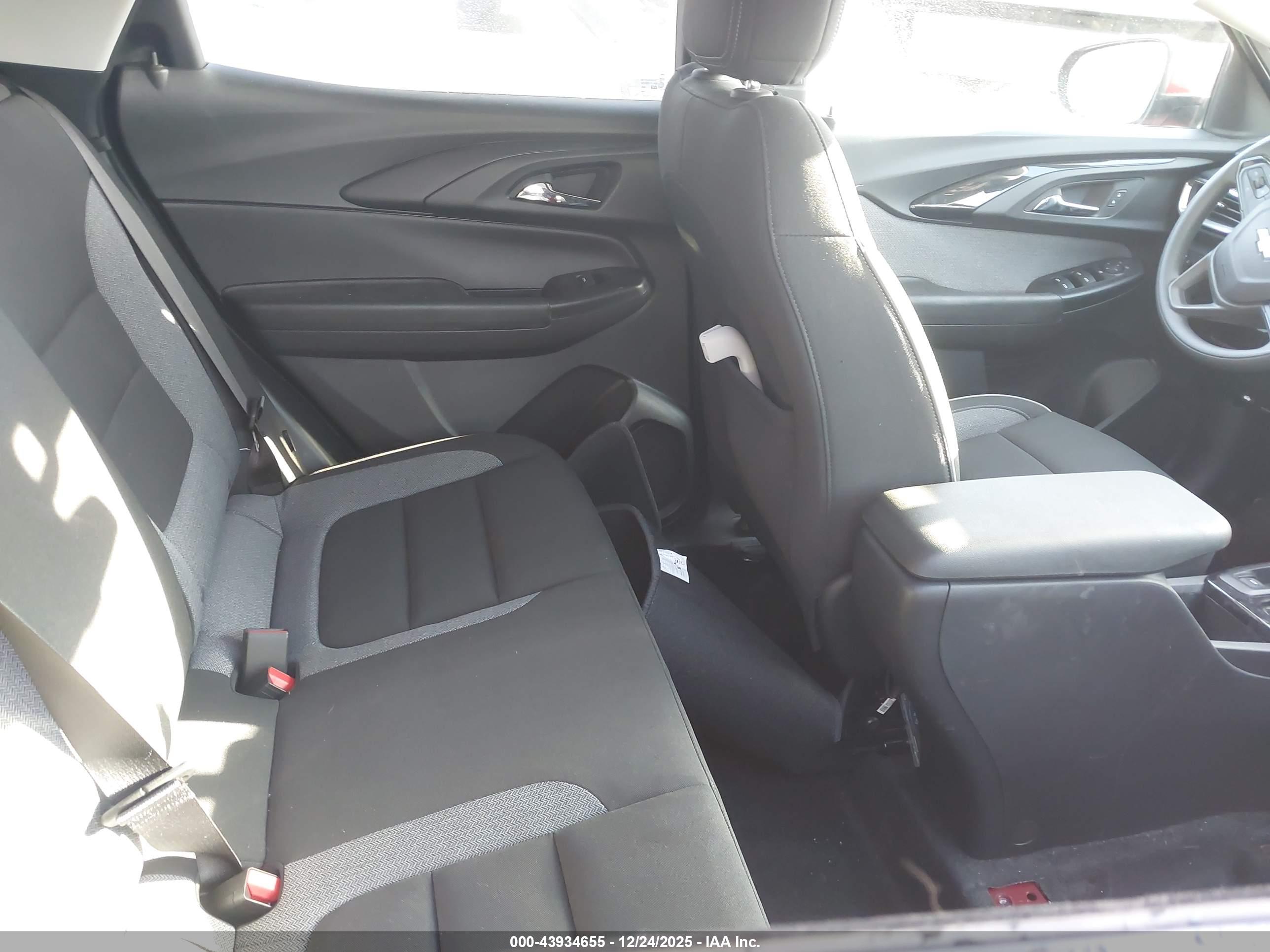 CHEVROLET TRAILBLAZER image 8