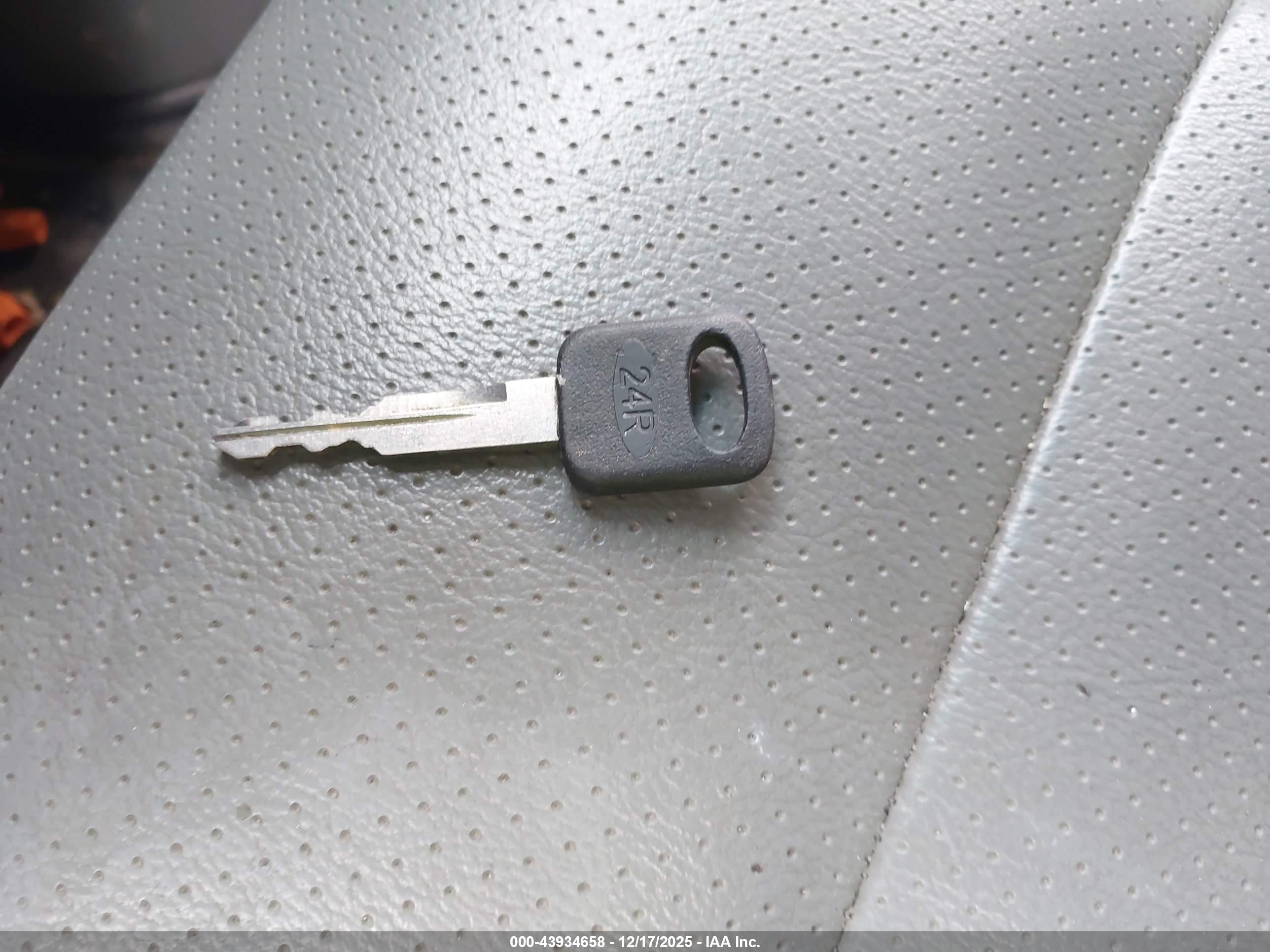 FORD E-350 image 11