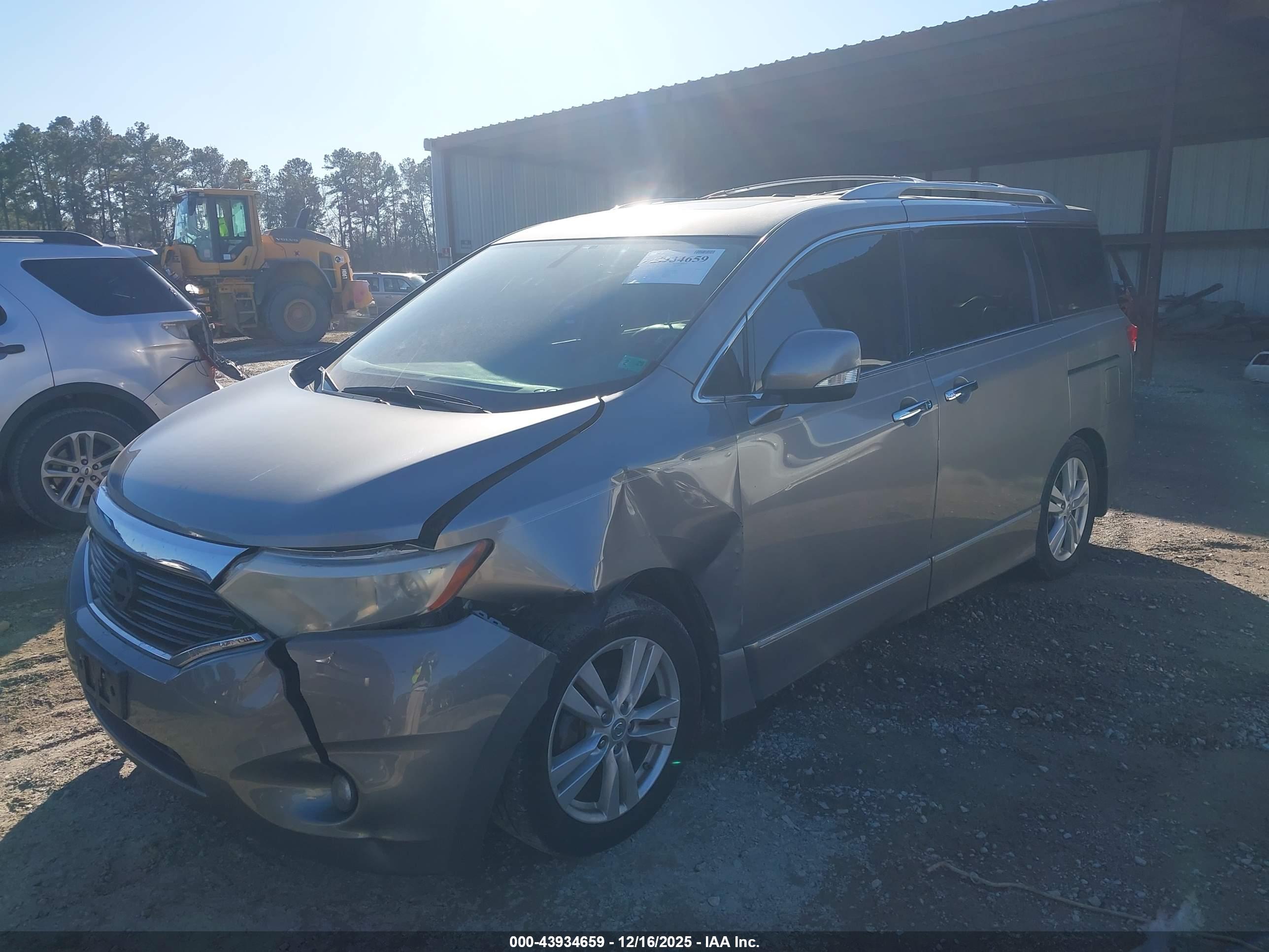 NISSAN QUEST image 2