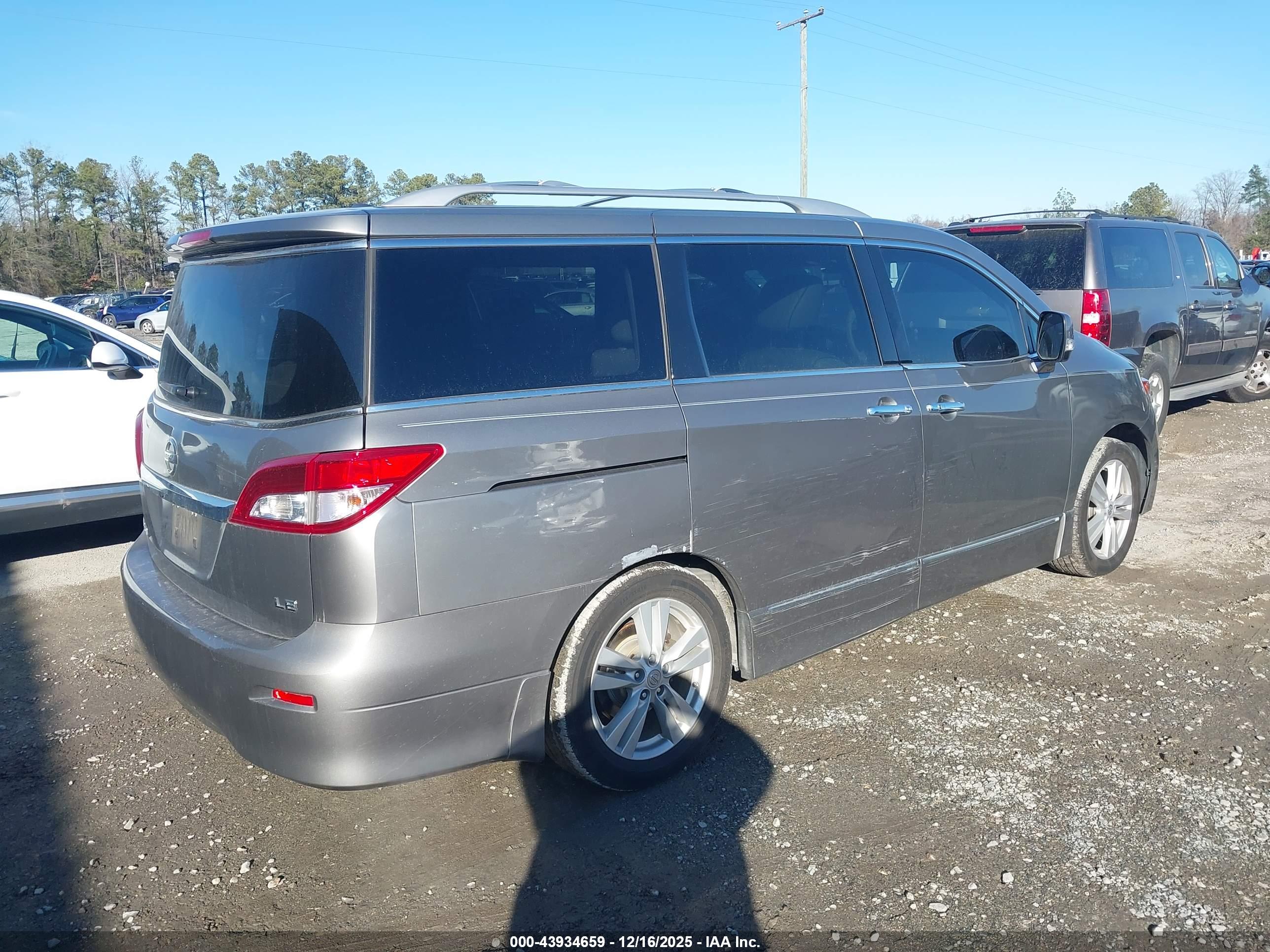 NISSAN QUEST image 4