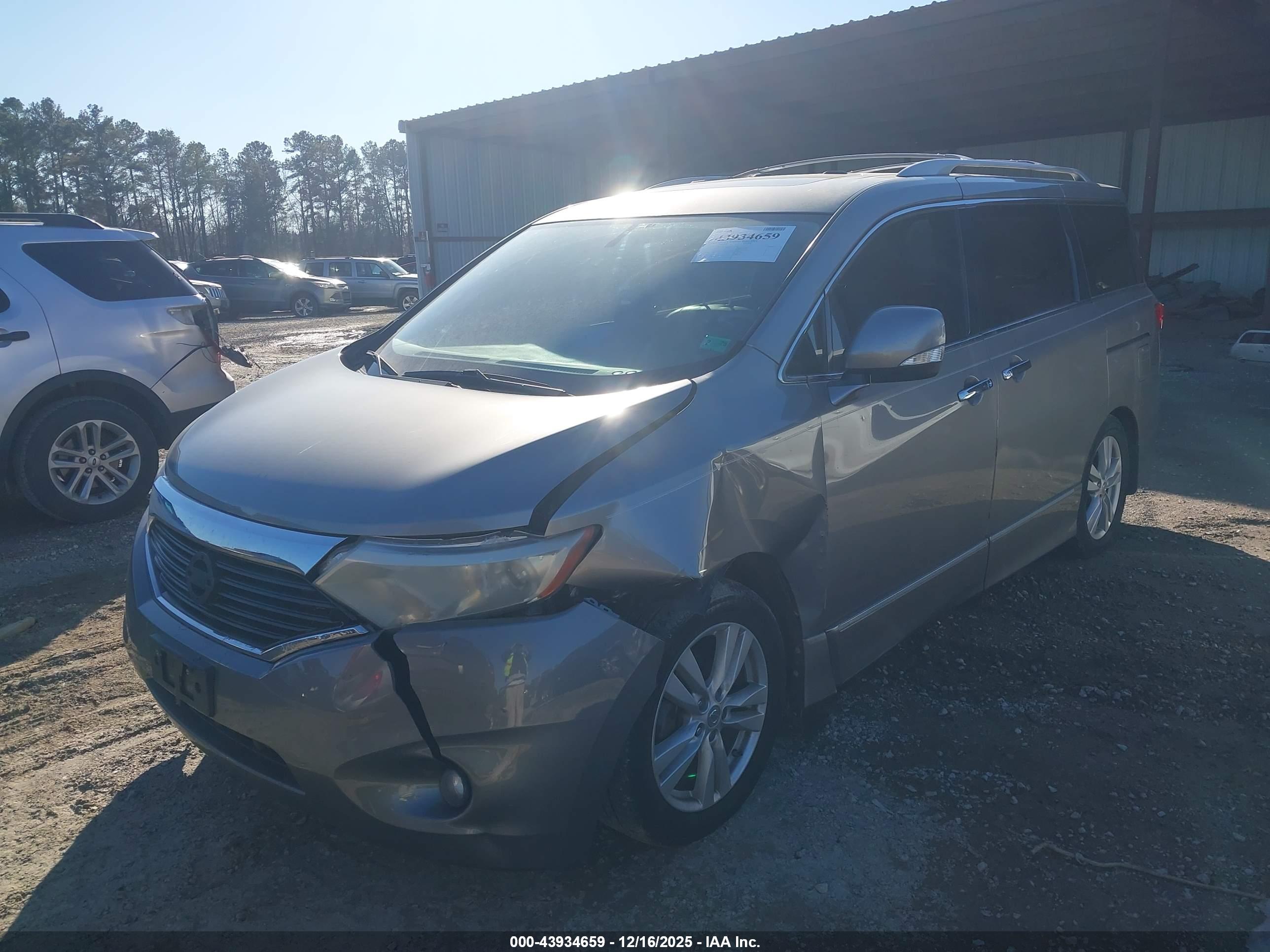 NISSAN QUEST image 6