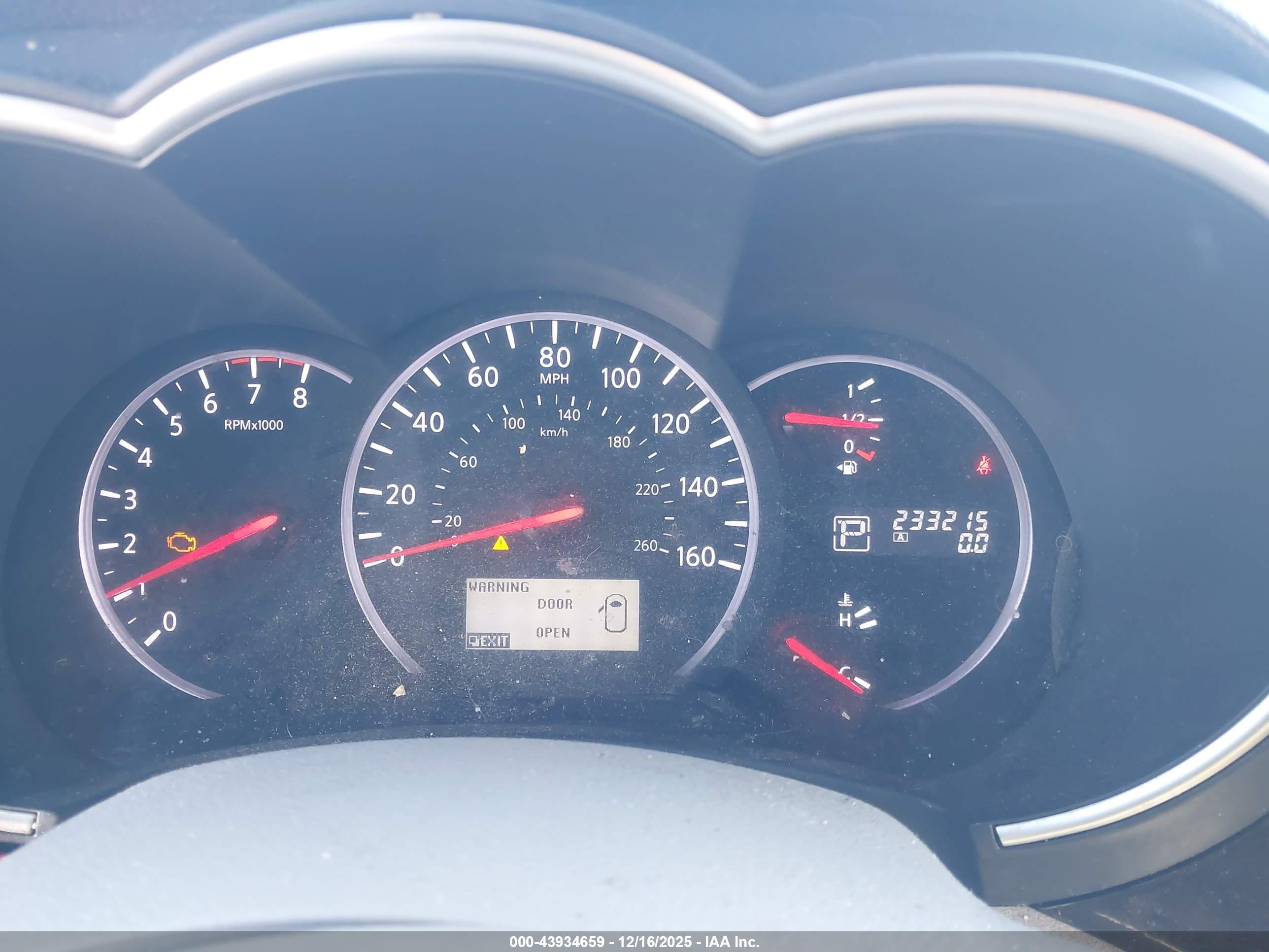 NISSAN QUEST image 7