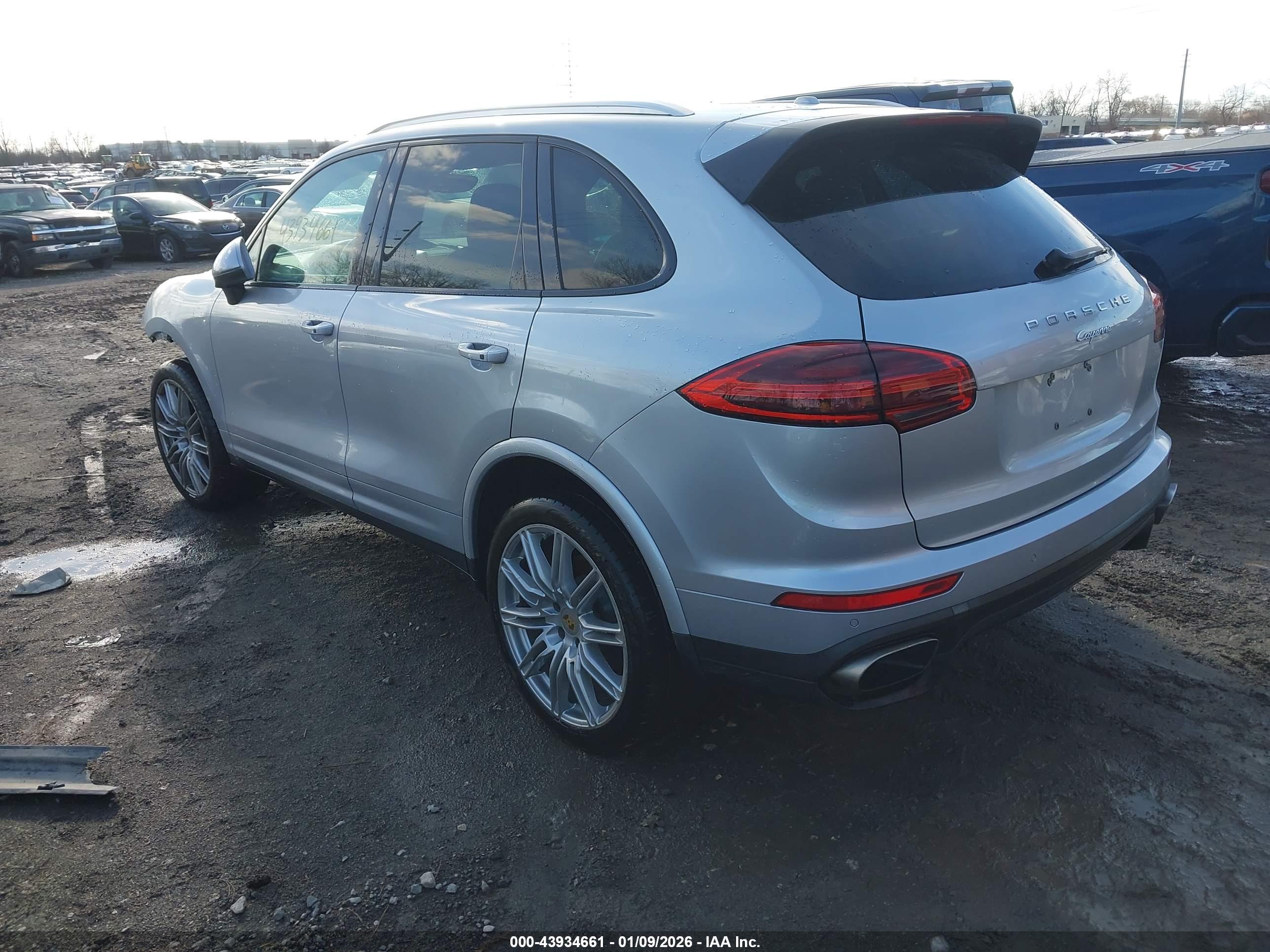 PORSCHE CAYENNE image 3
