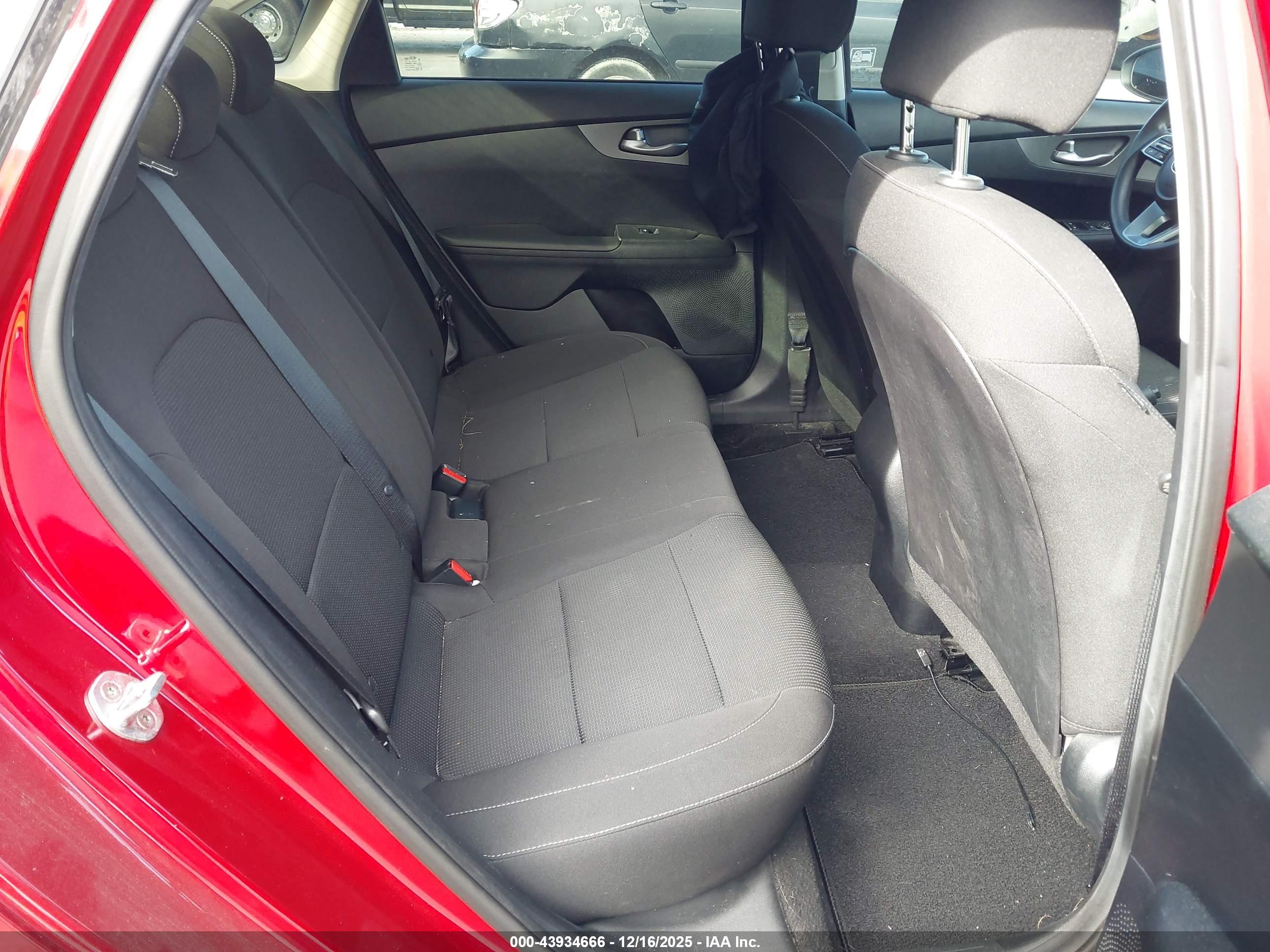 KIA FORTE image 8