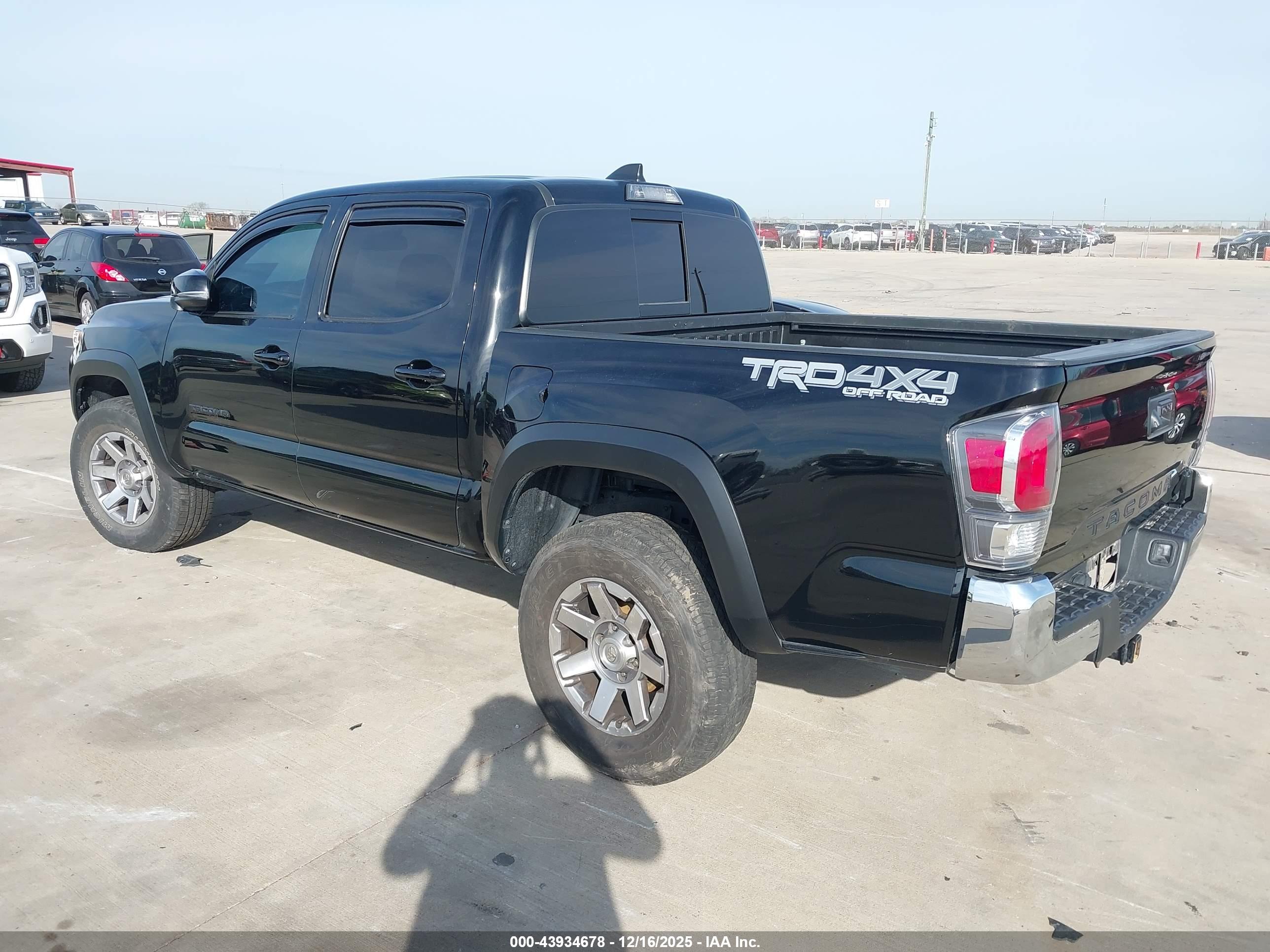 TOYOTA TACOMA image 3