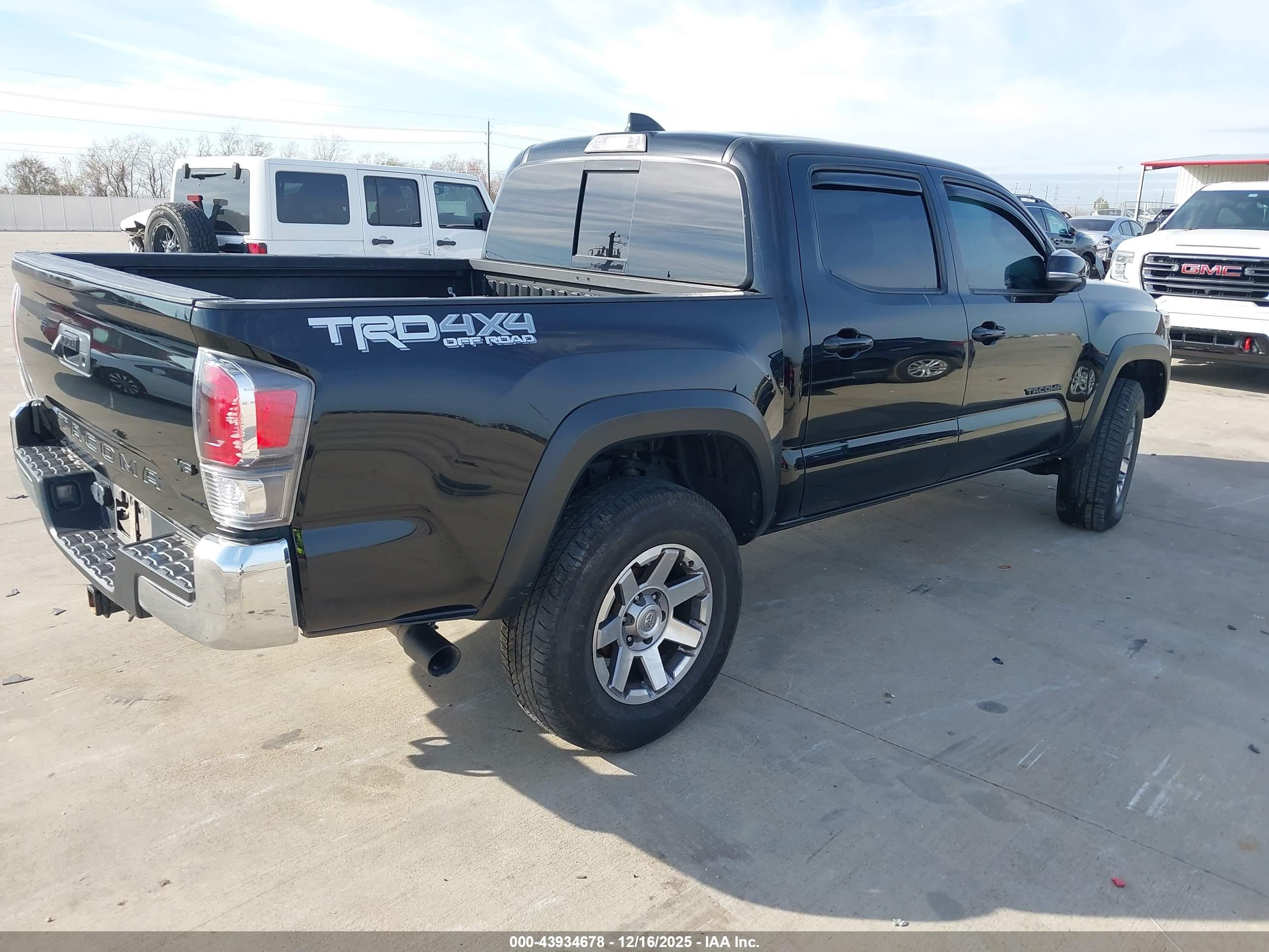 TOYOTA TACOMA image 4