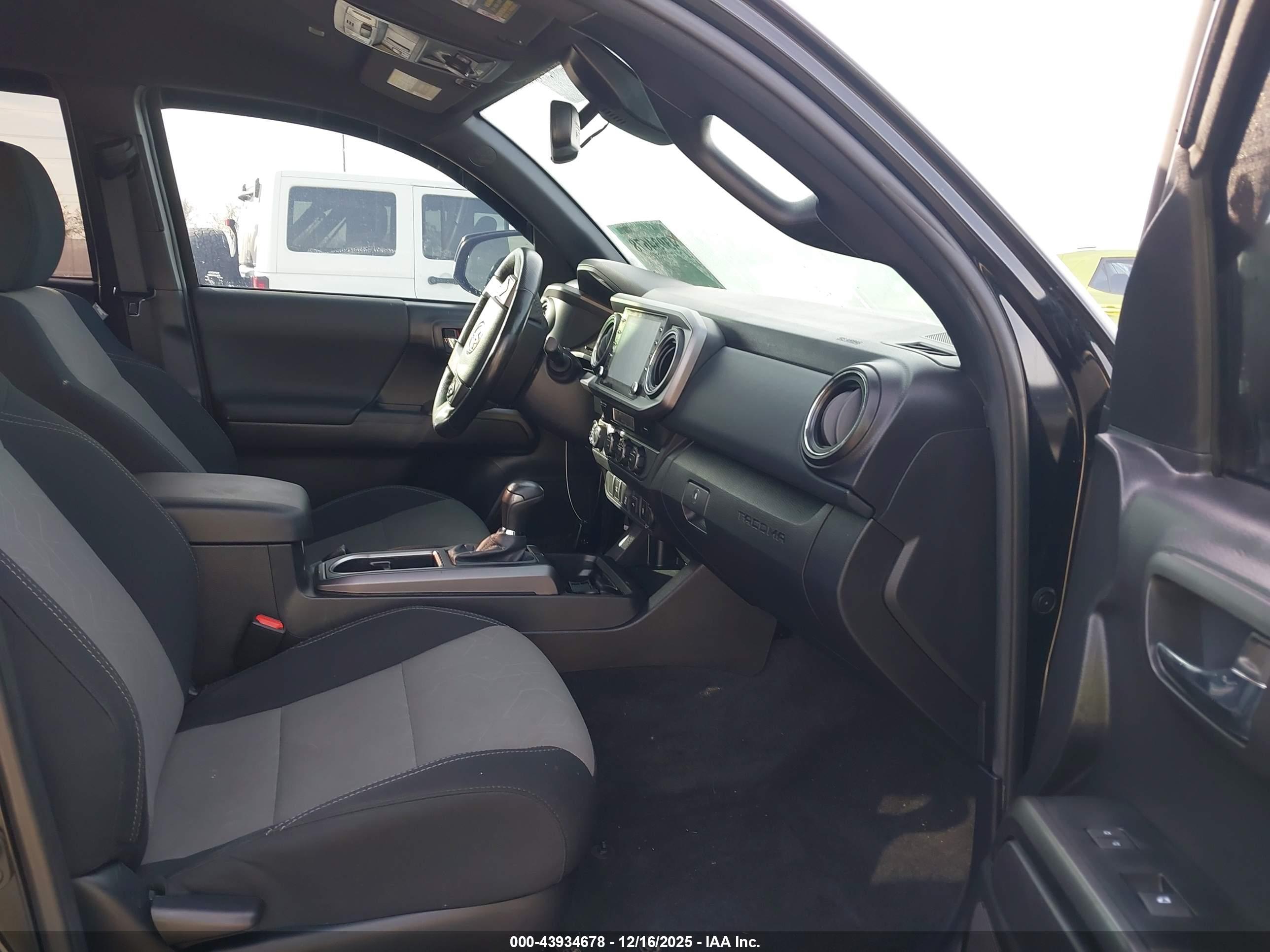 TOYOTA TACOMA image 5