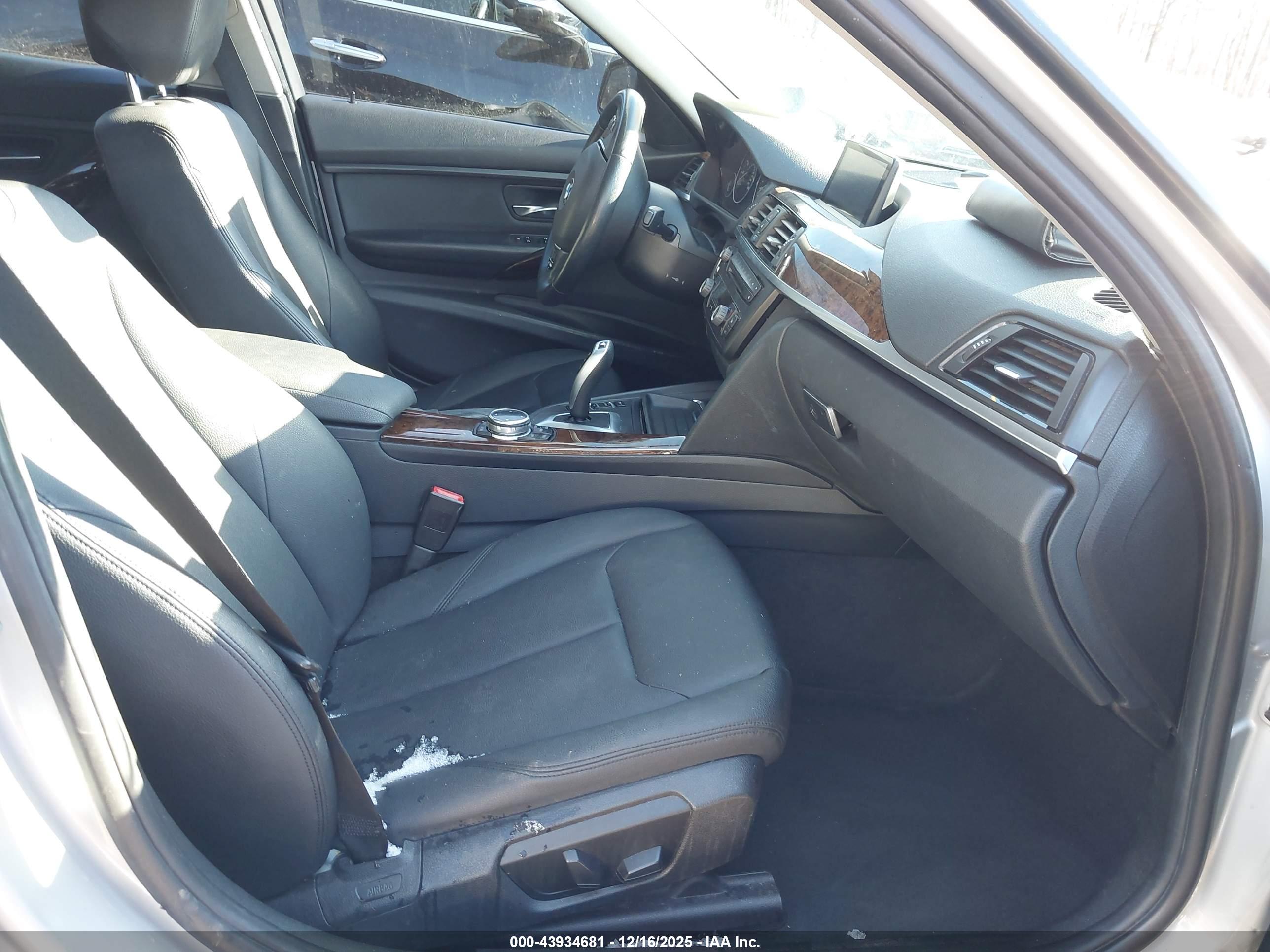 BMW 328I image 5