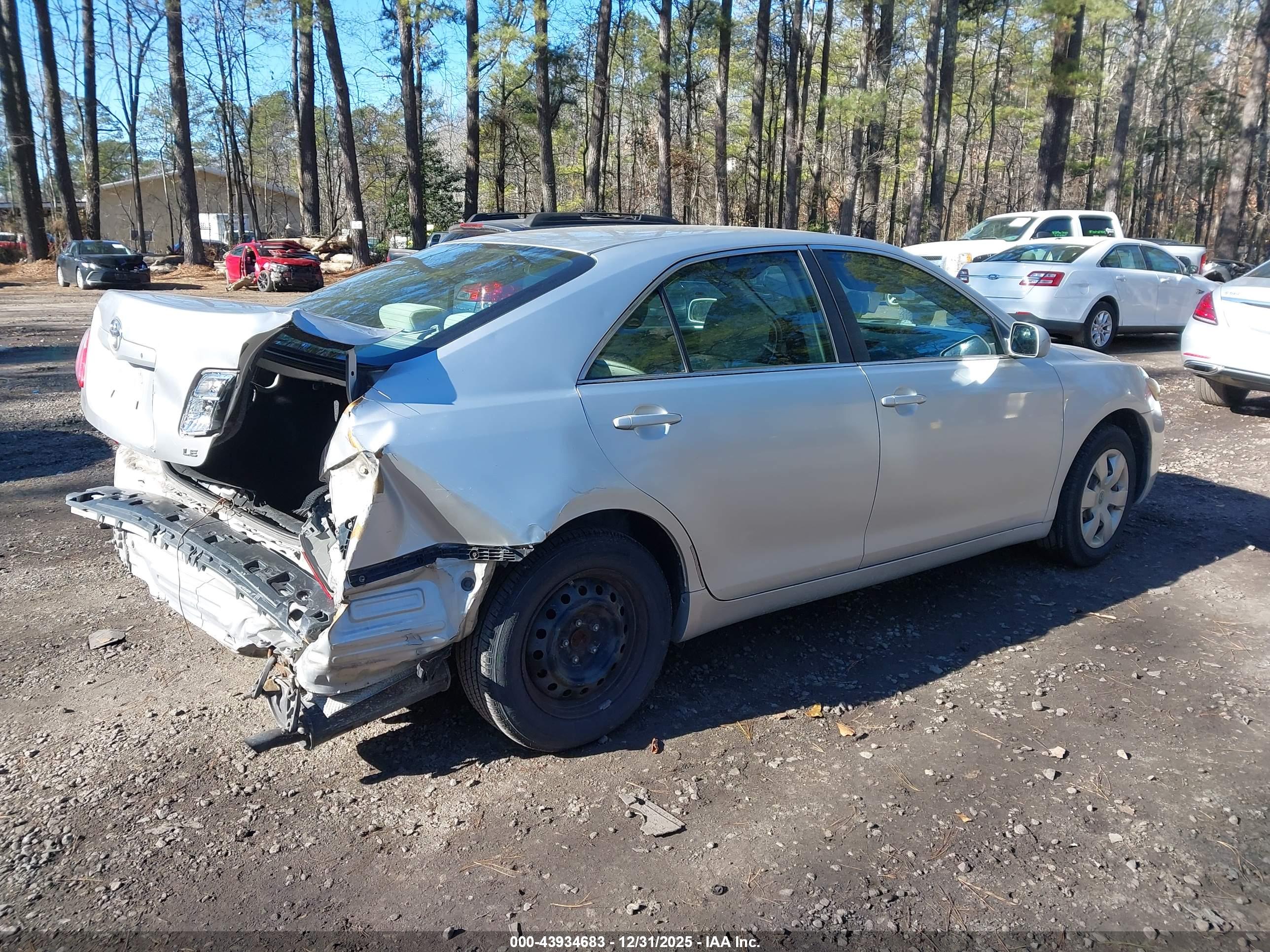 TOYOTA CAMRY image 4