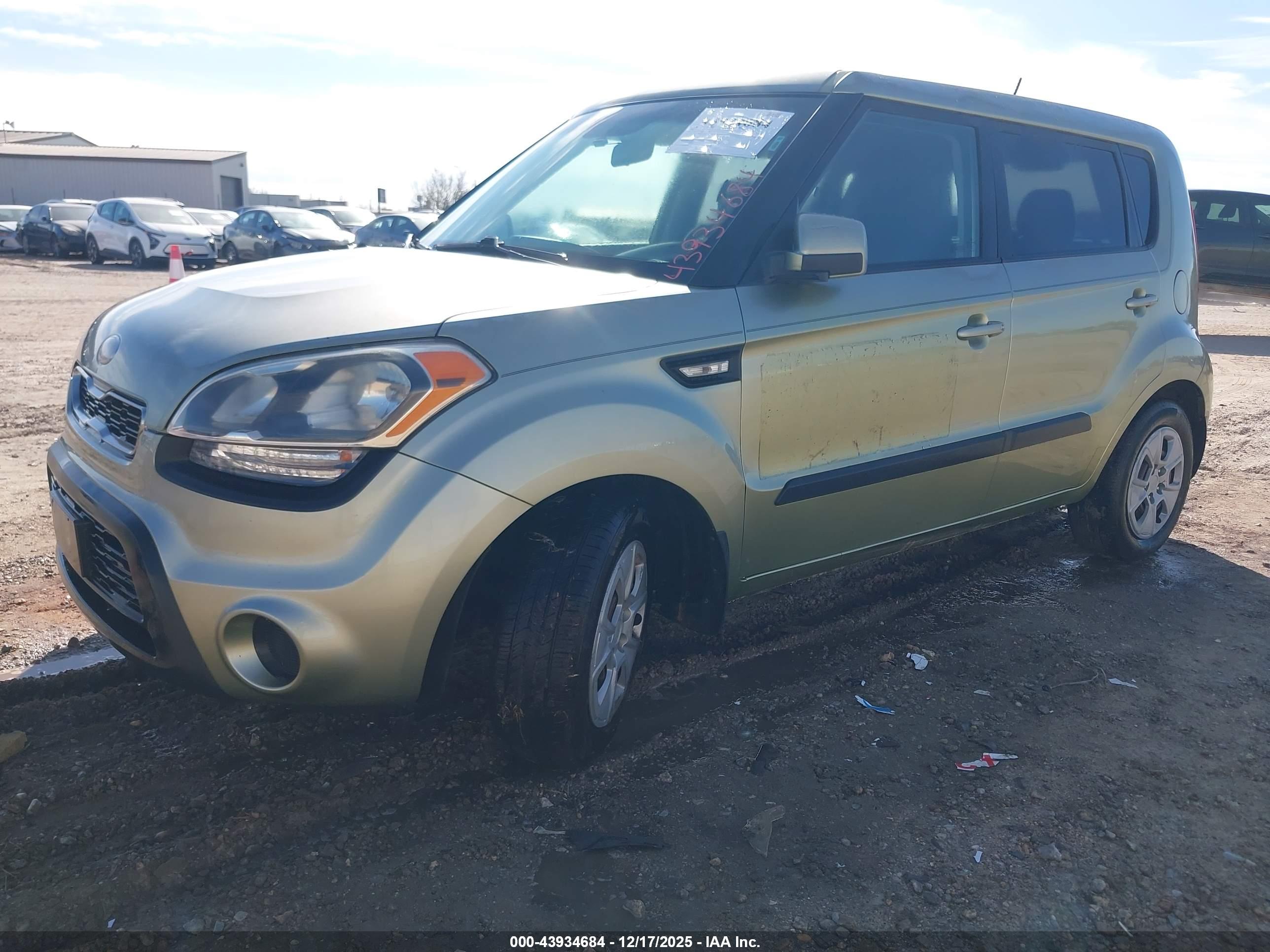 KIA SOUL image 2