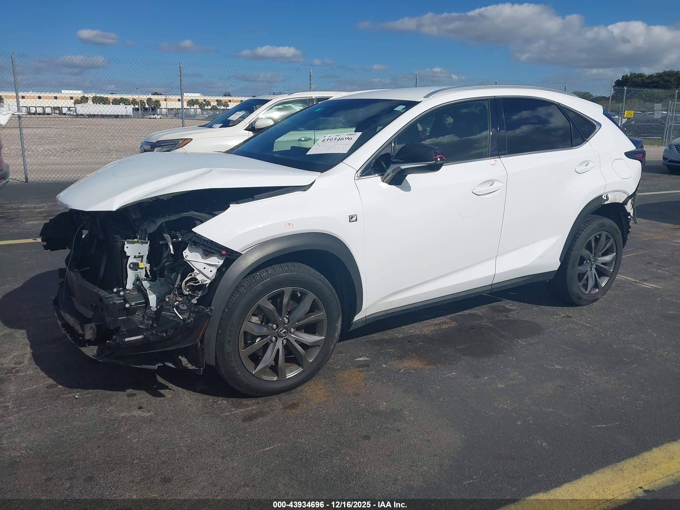 LEXUS NX image 2