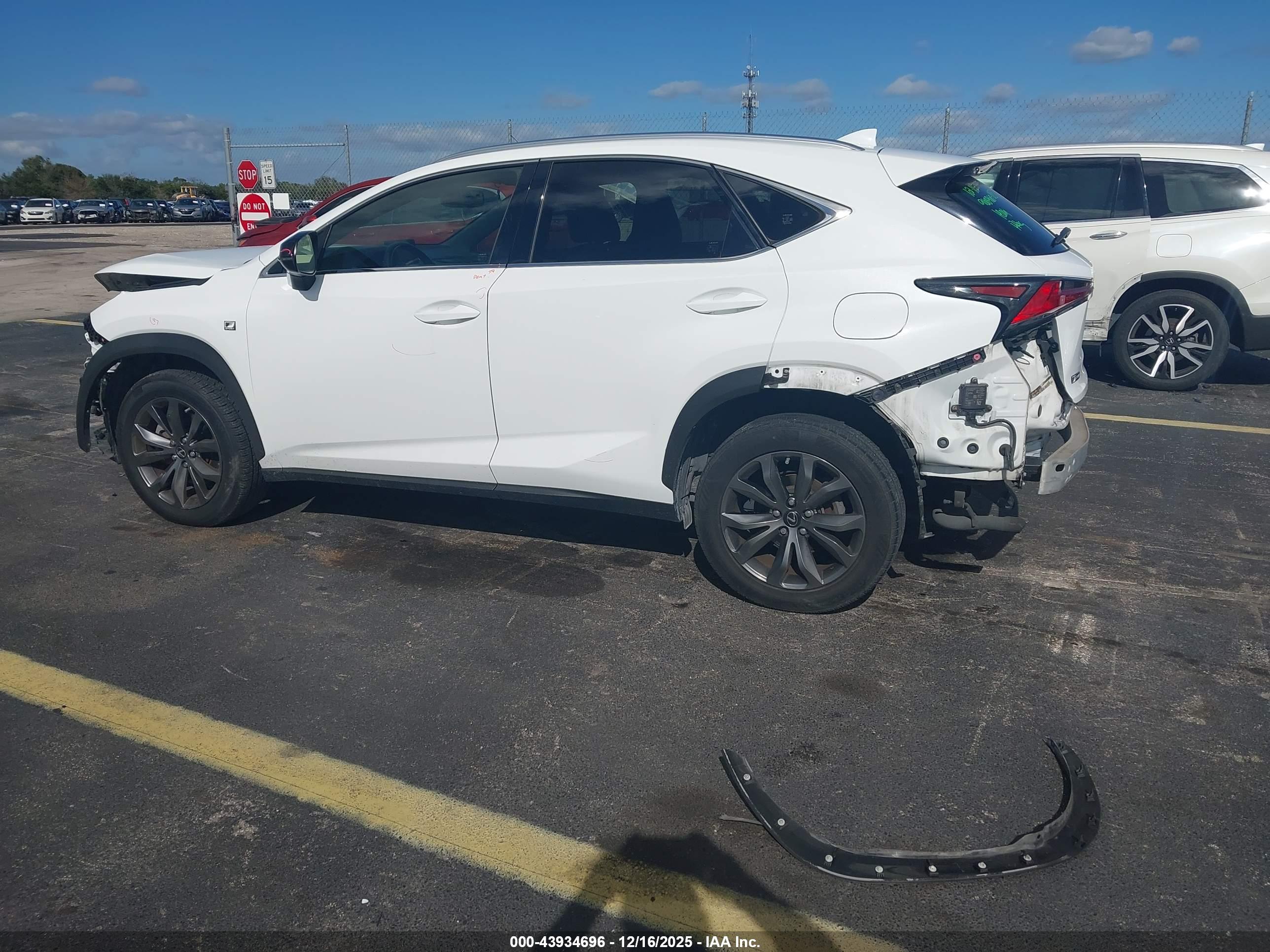 LEXUS NX image 3