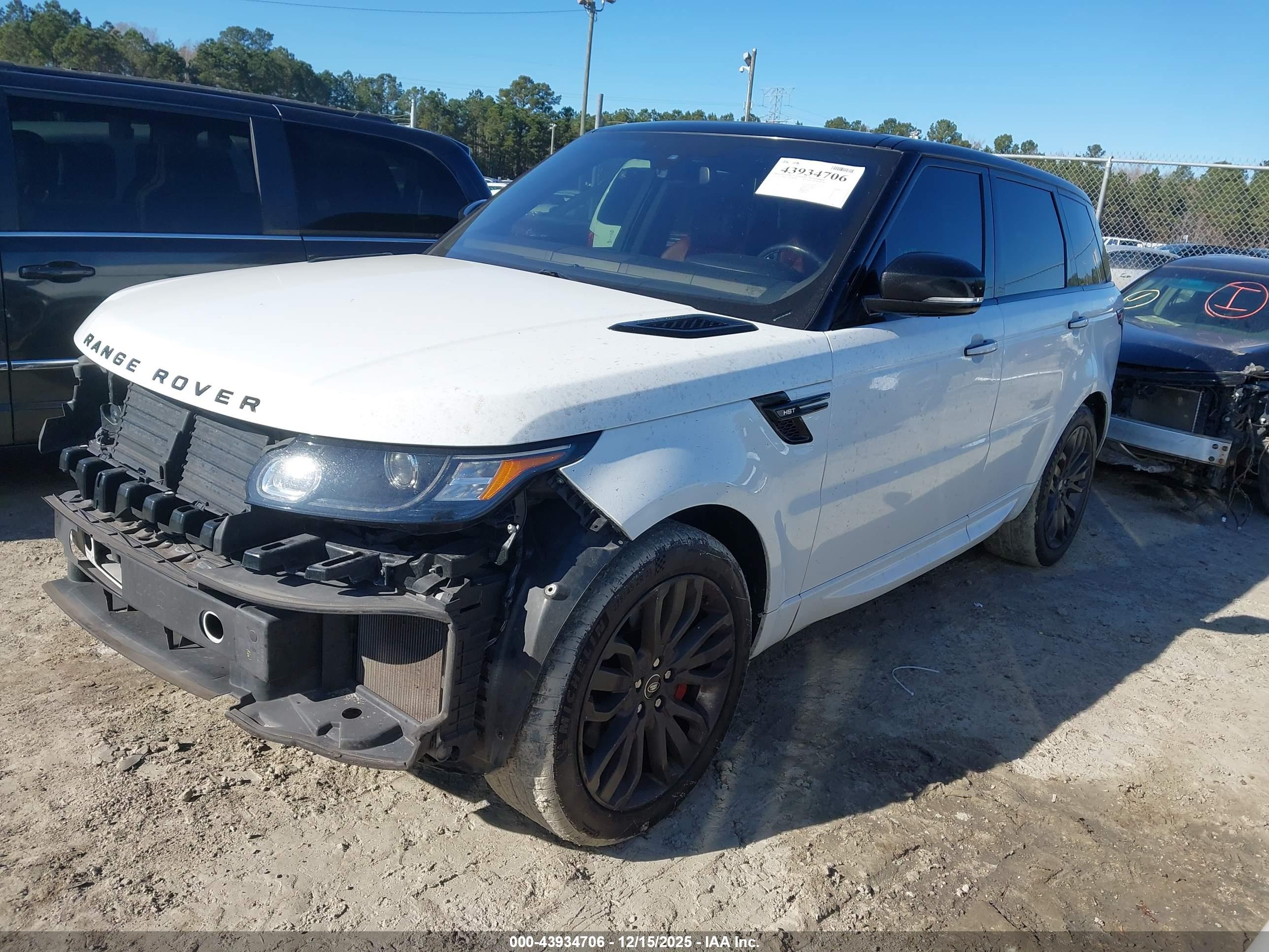 LAND ROVER image 2