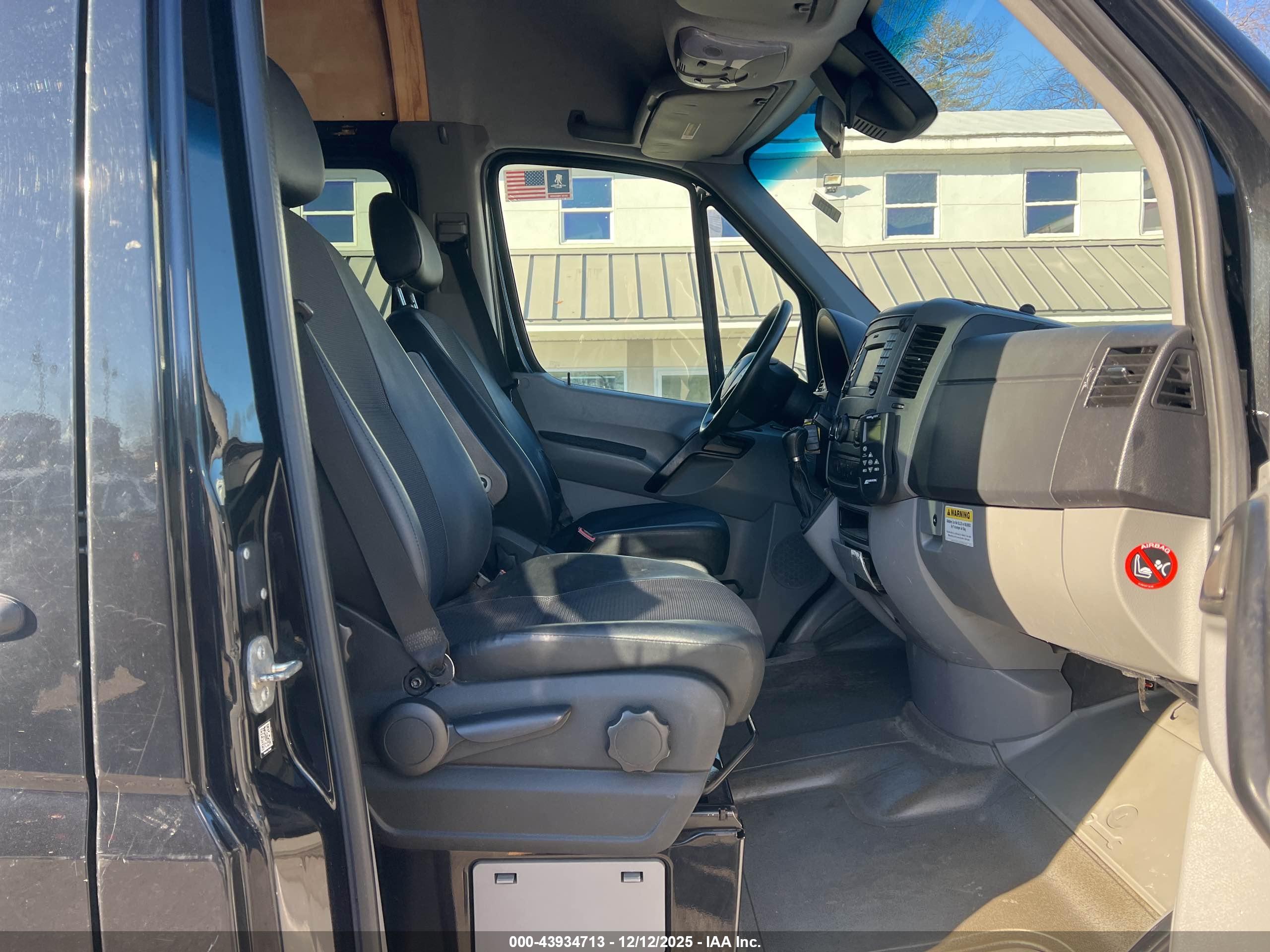MERCEDES-BENZ SPRINTER image 5