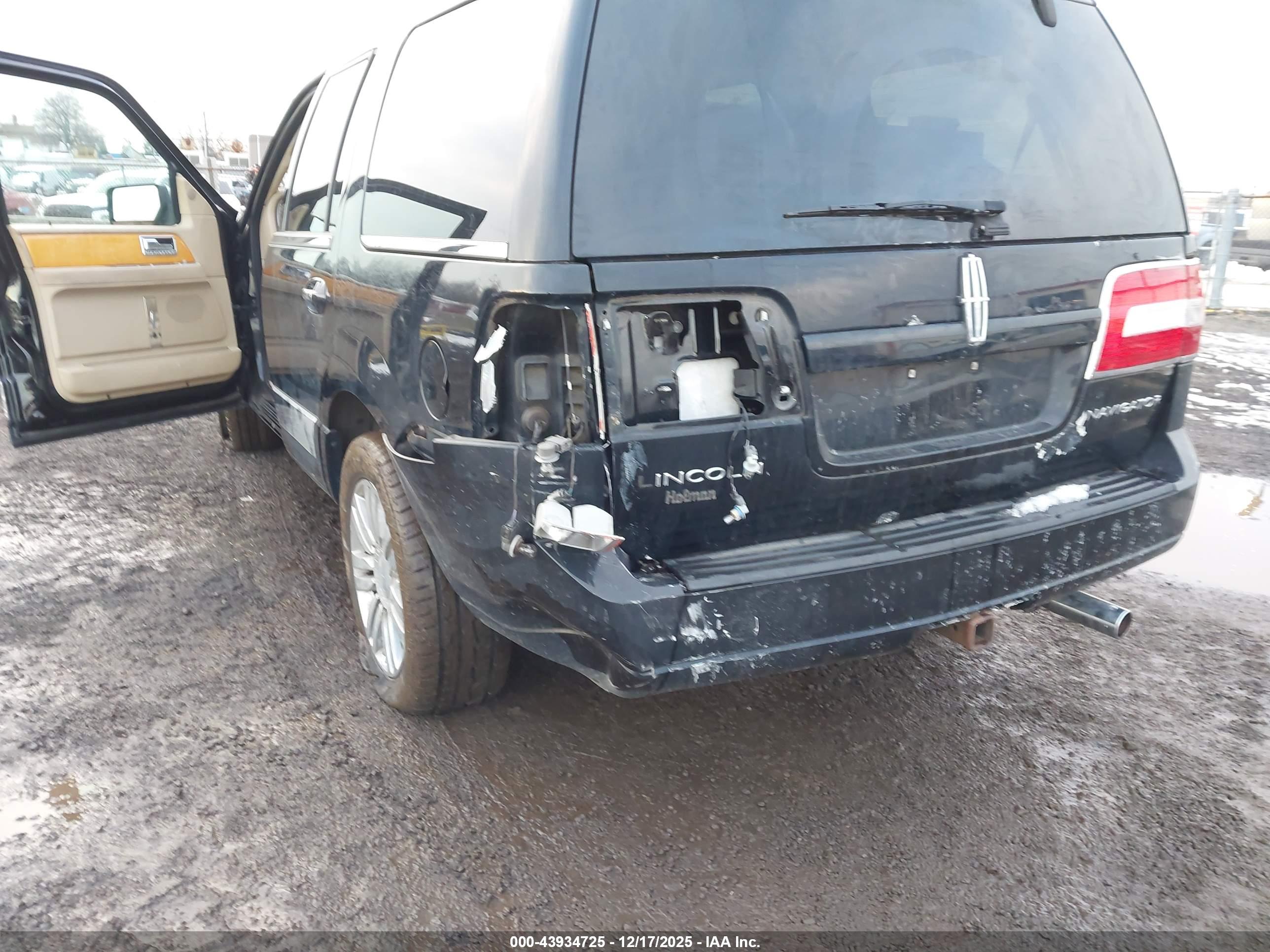 LINCOLN NAVIGATOR image 6