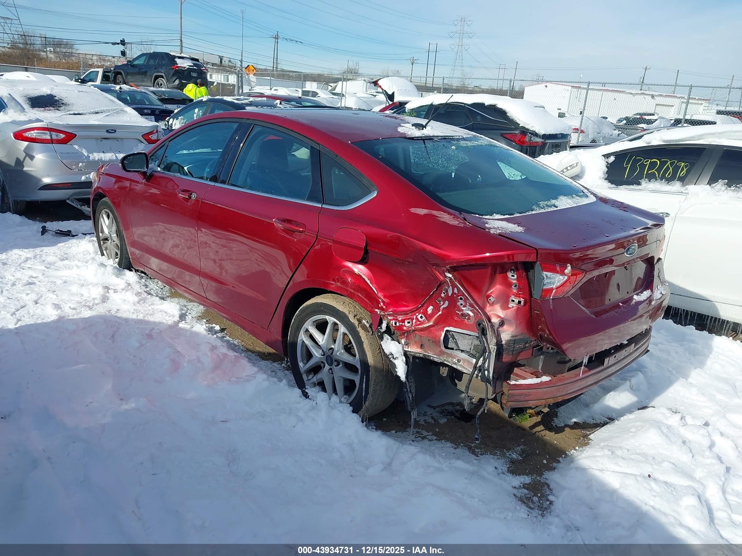 FORD FUSION image 3