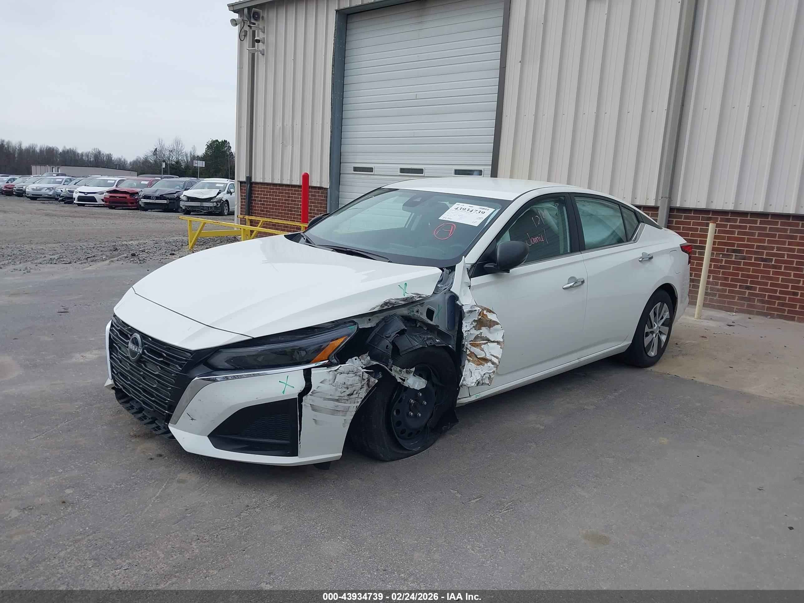 NISSAN ALTIMA image 2