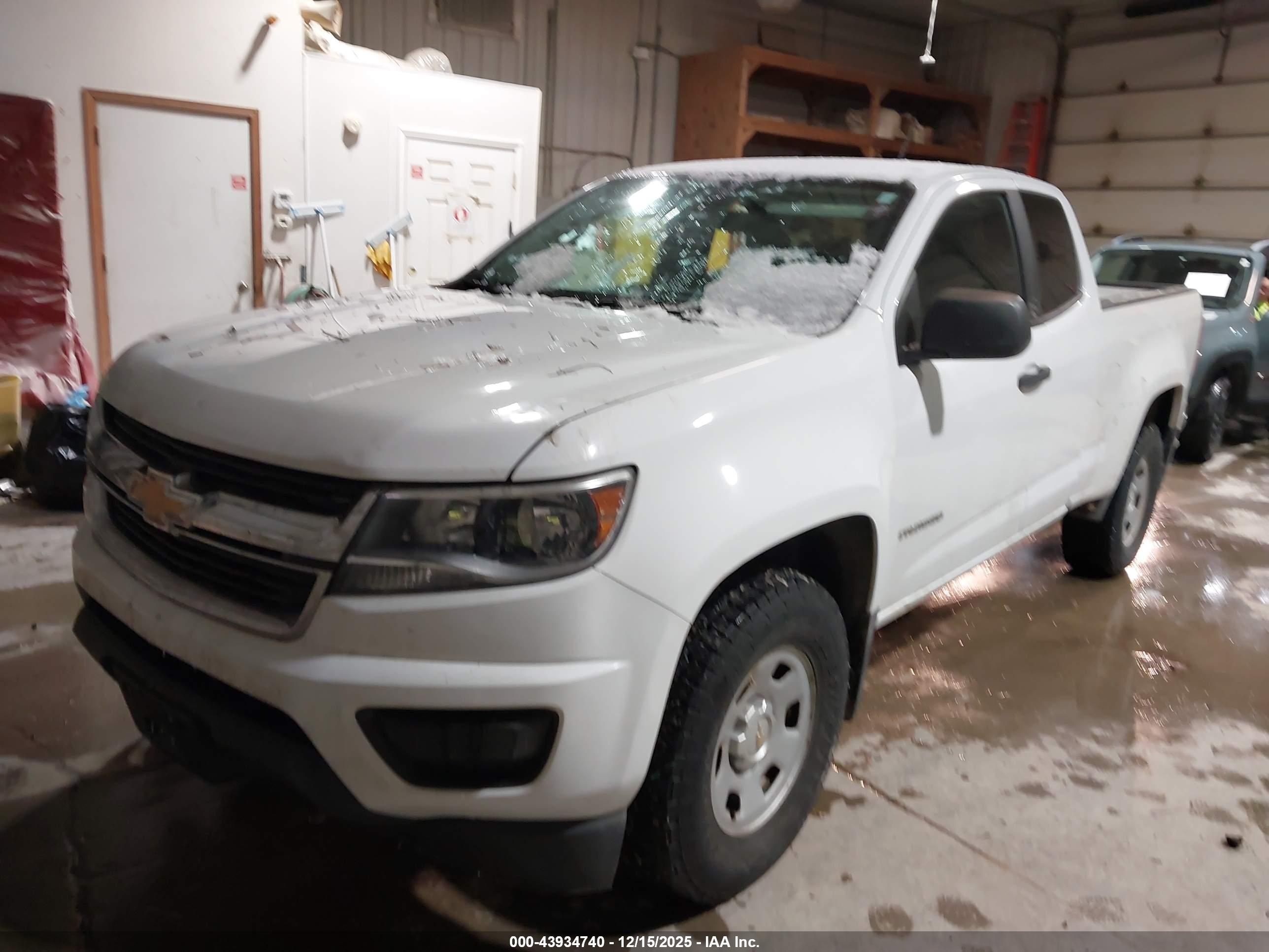 CHEVROLET COLORADO image 2