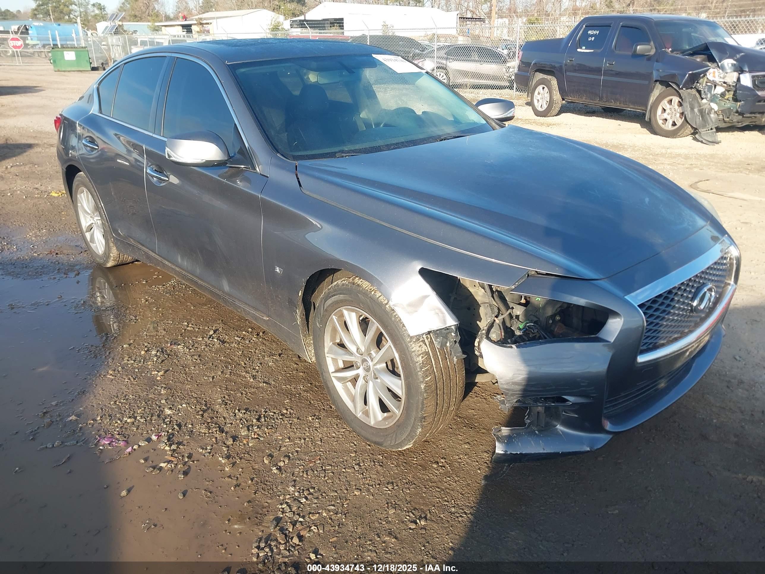 INFINITI Q50 image 6