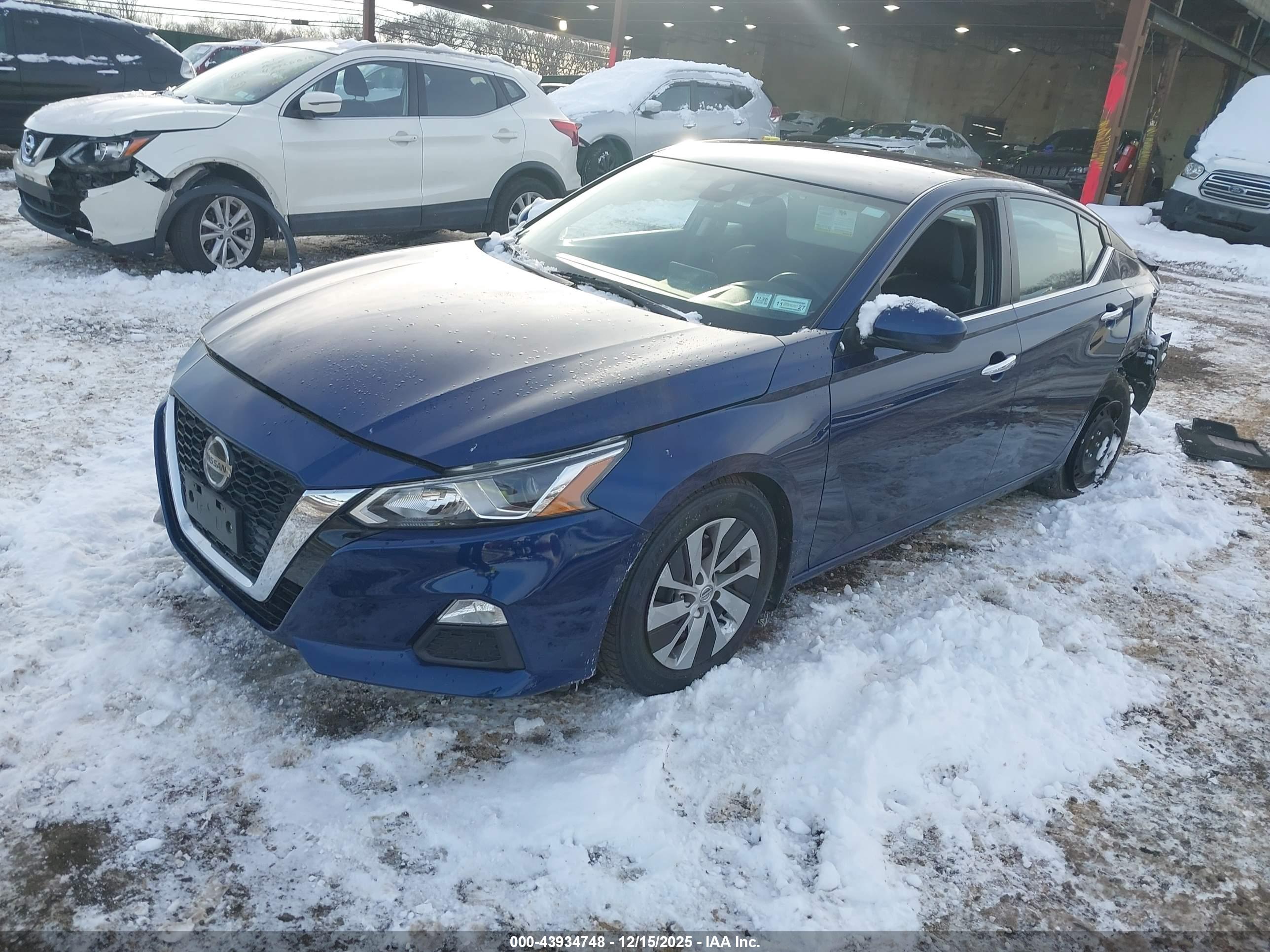 NISSAN ALTIMA image 2