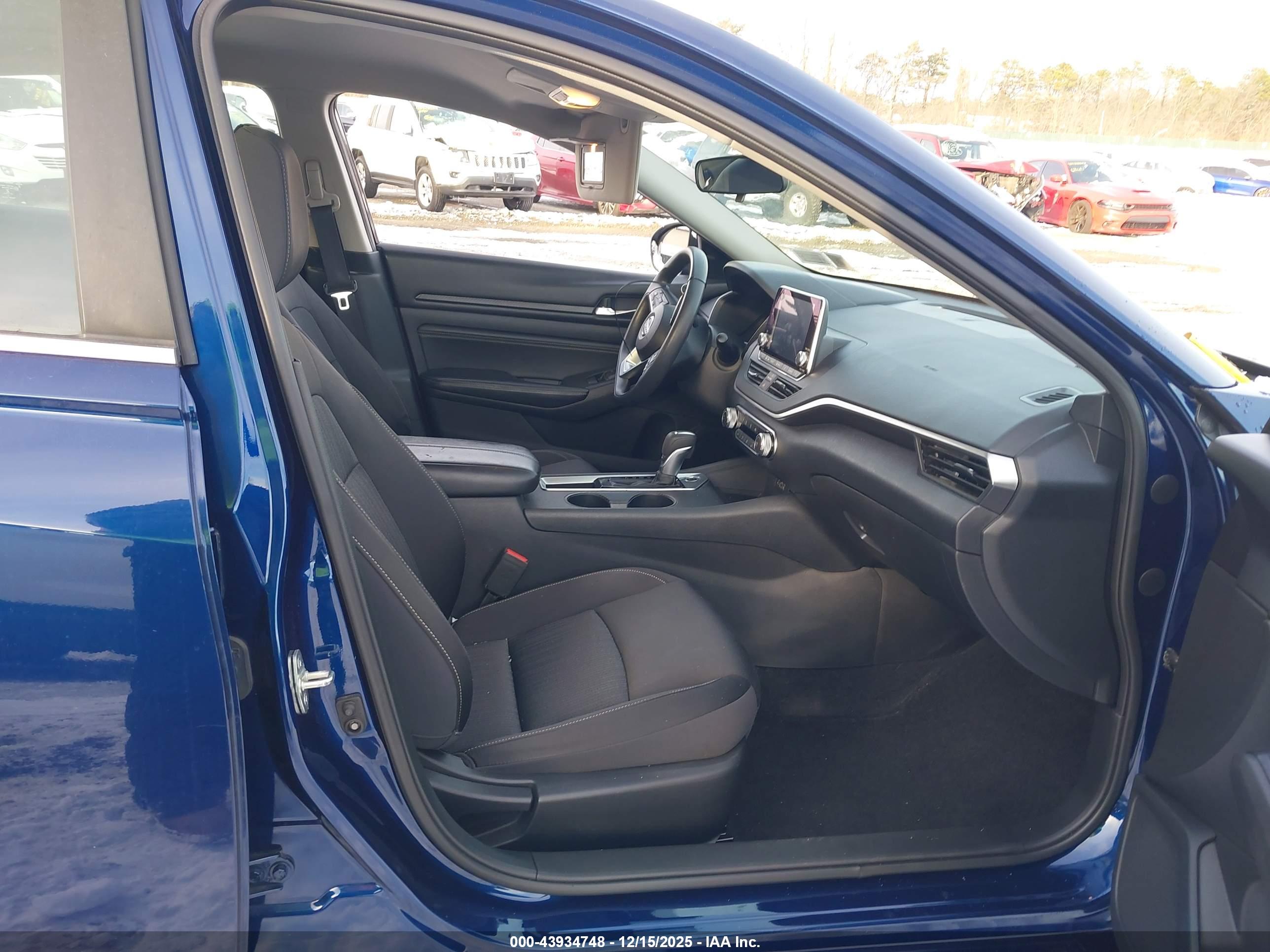 NISSAN ALTIMA image 5