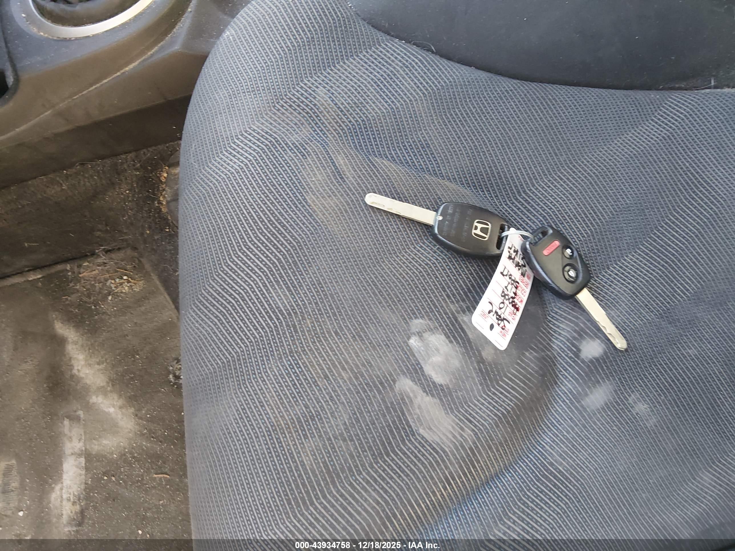 HONDA FIT image 11