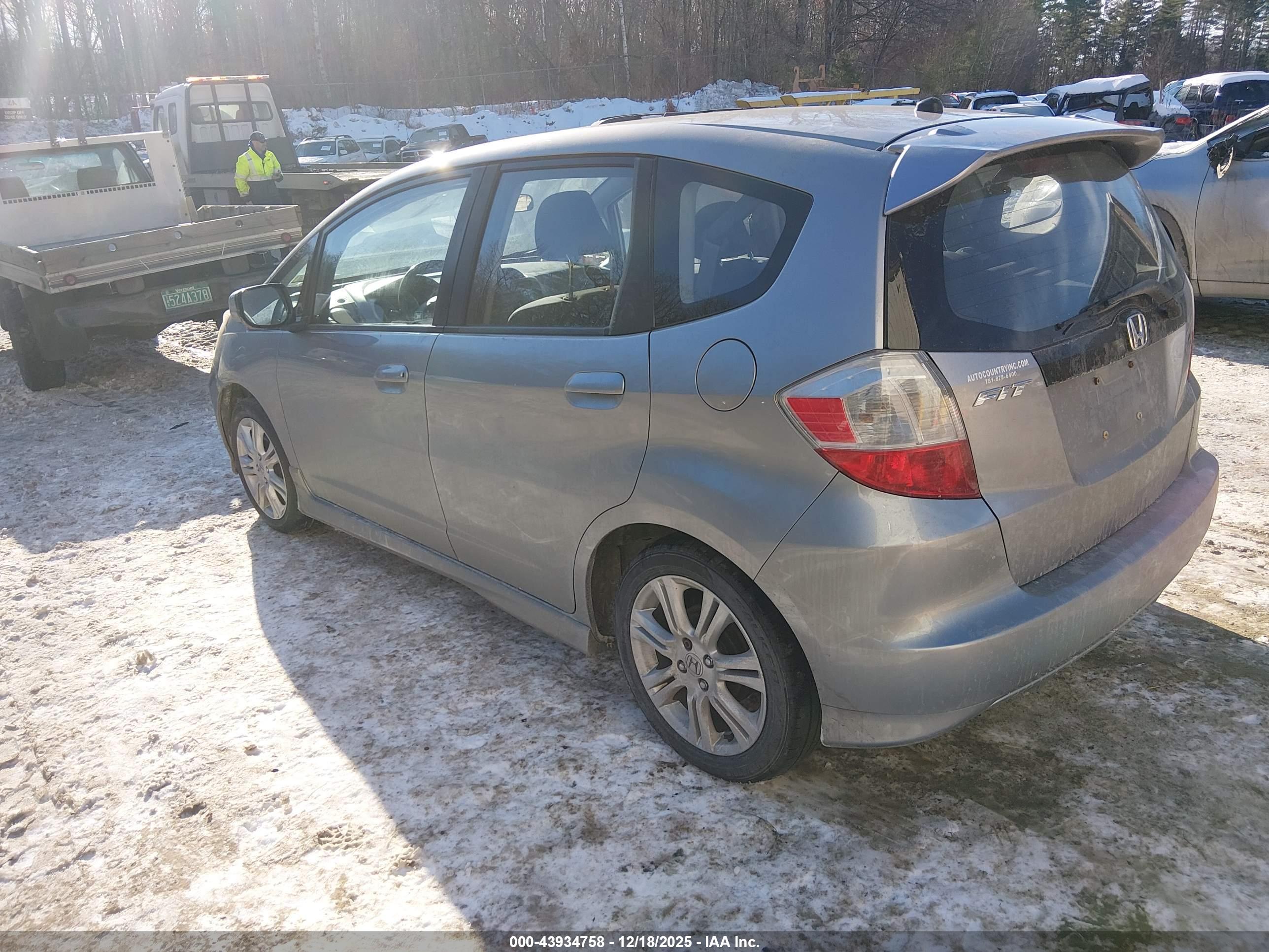 HONDA FIT image 3