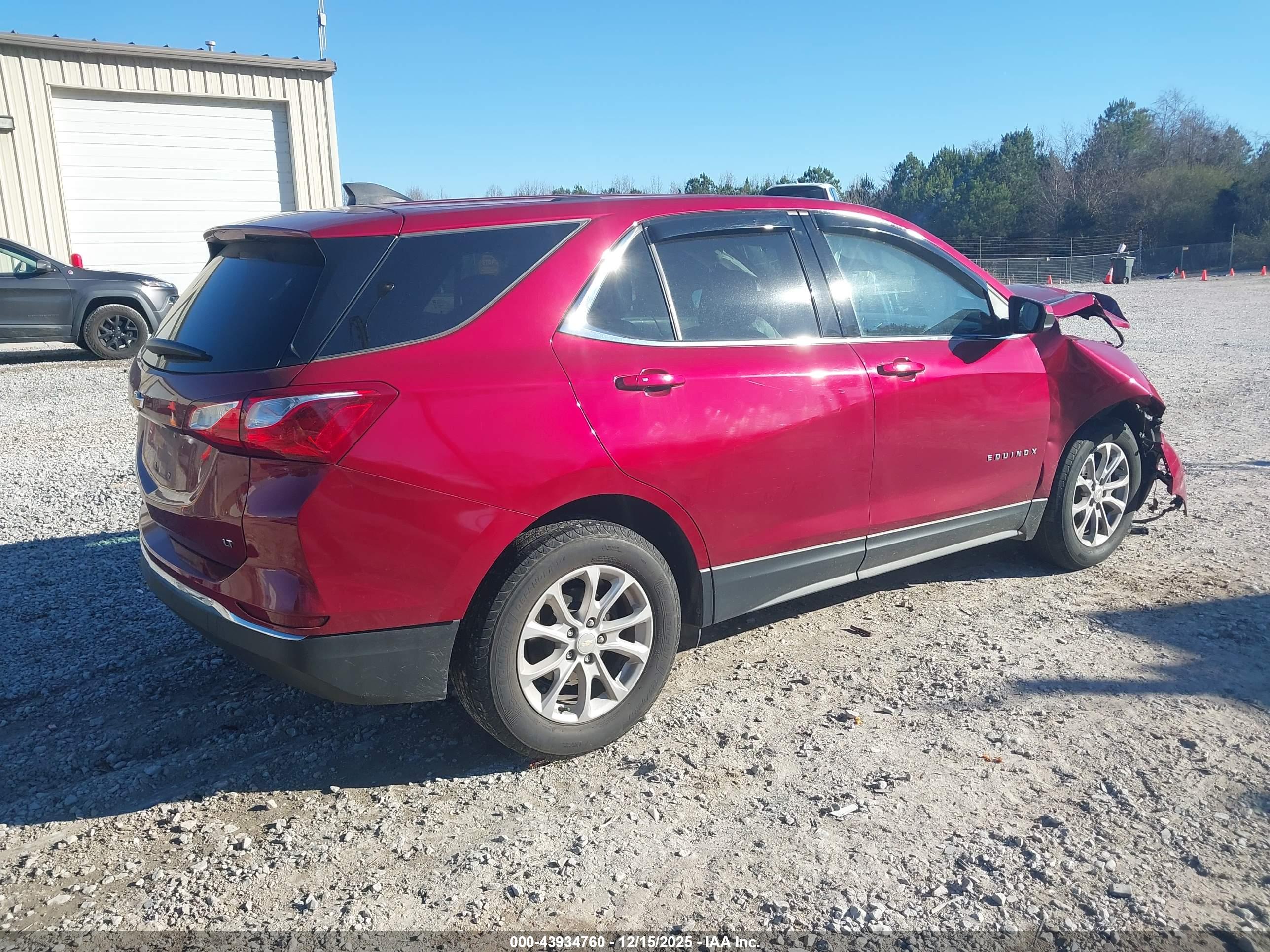 CHEVROLET EQUINOX image 4