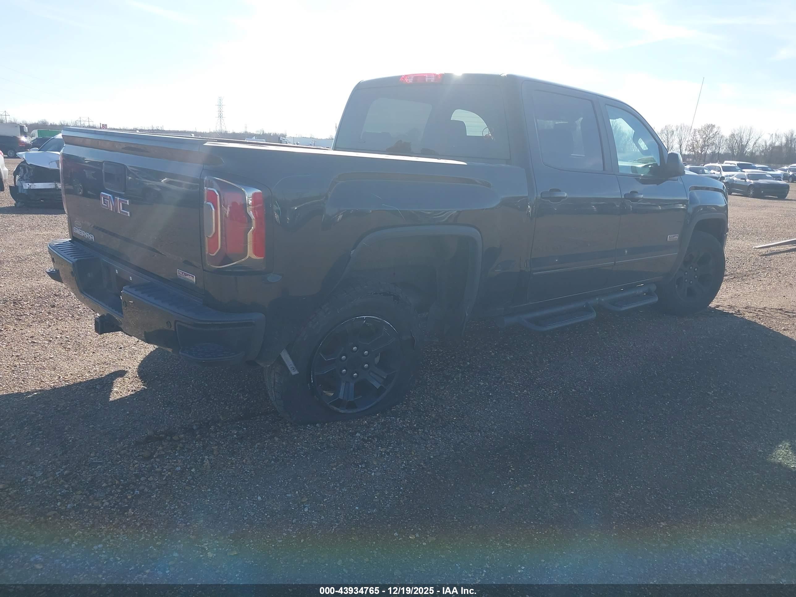 GMC SIERRA image 4