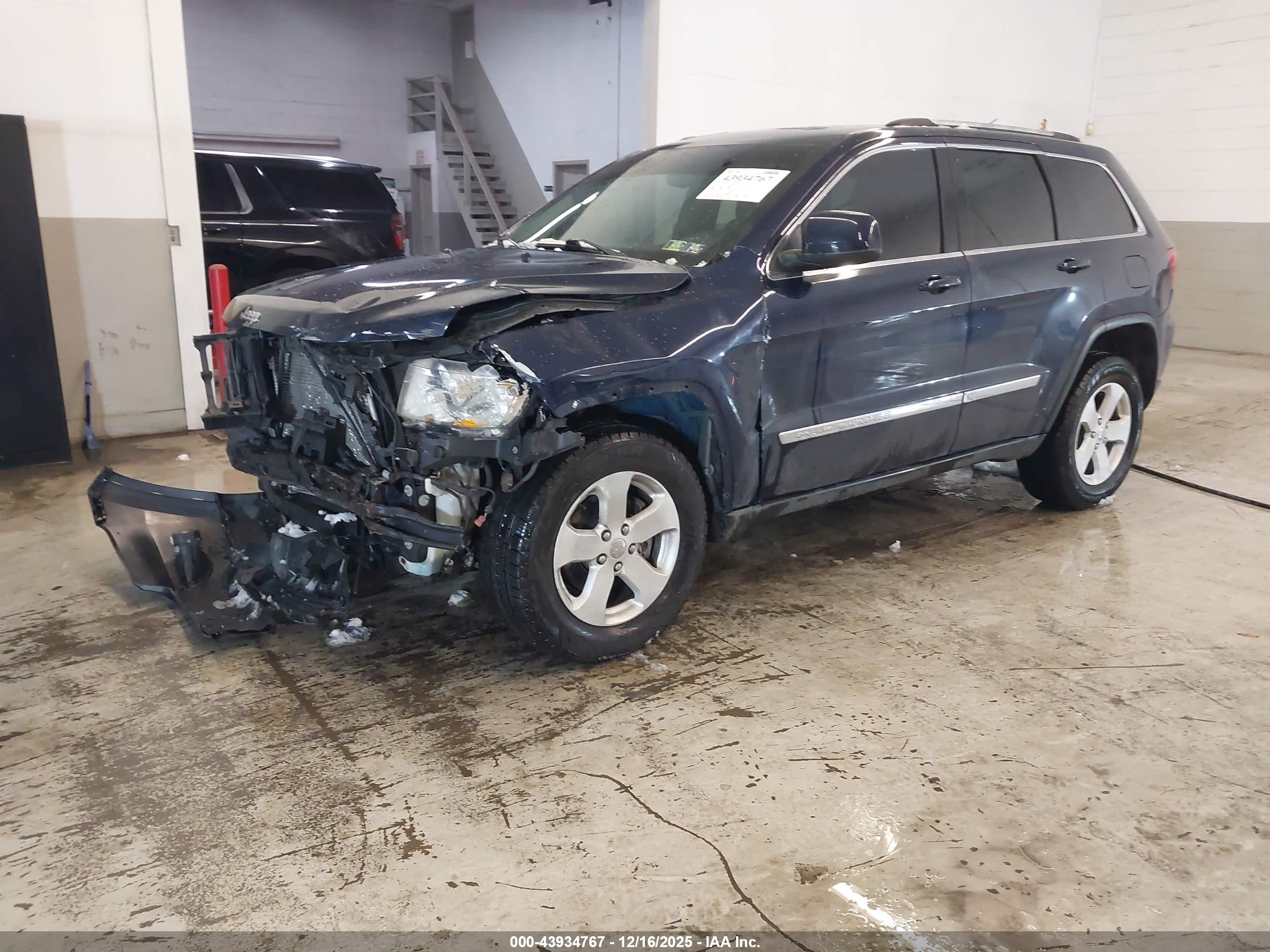 JEEP GRAND image 2
