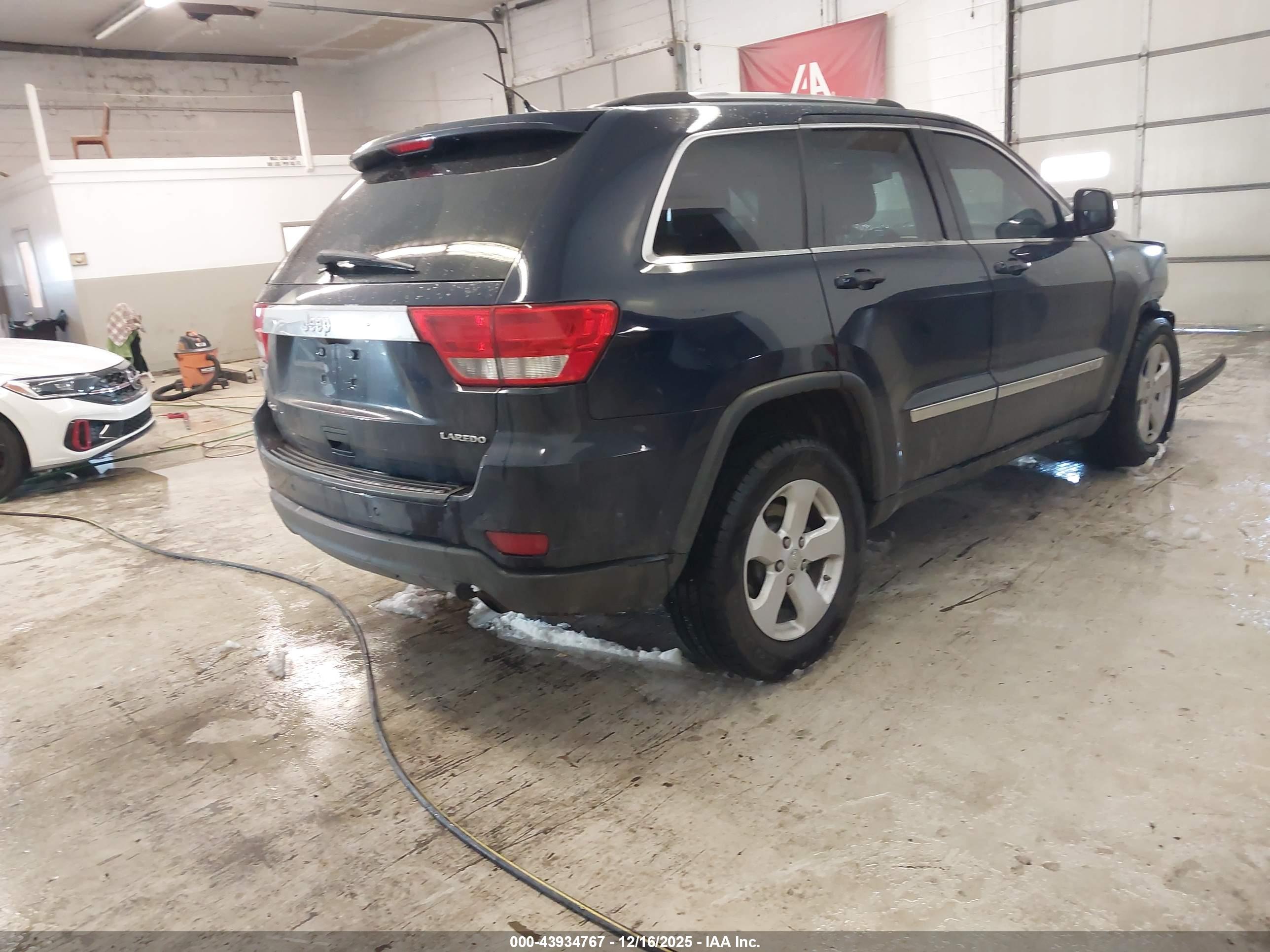 JEEP GRAND image 4