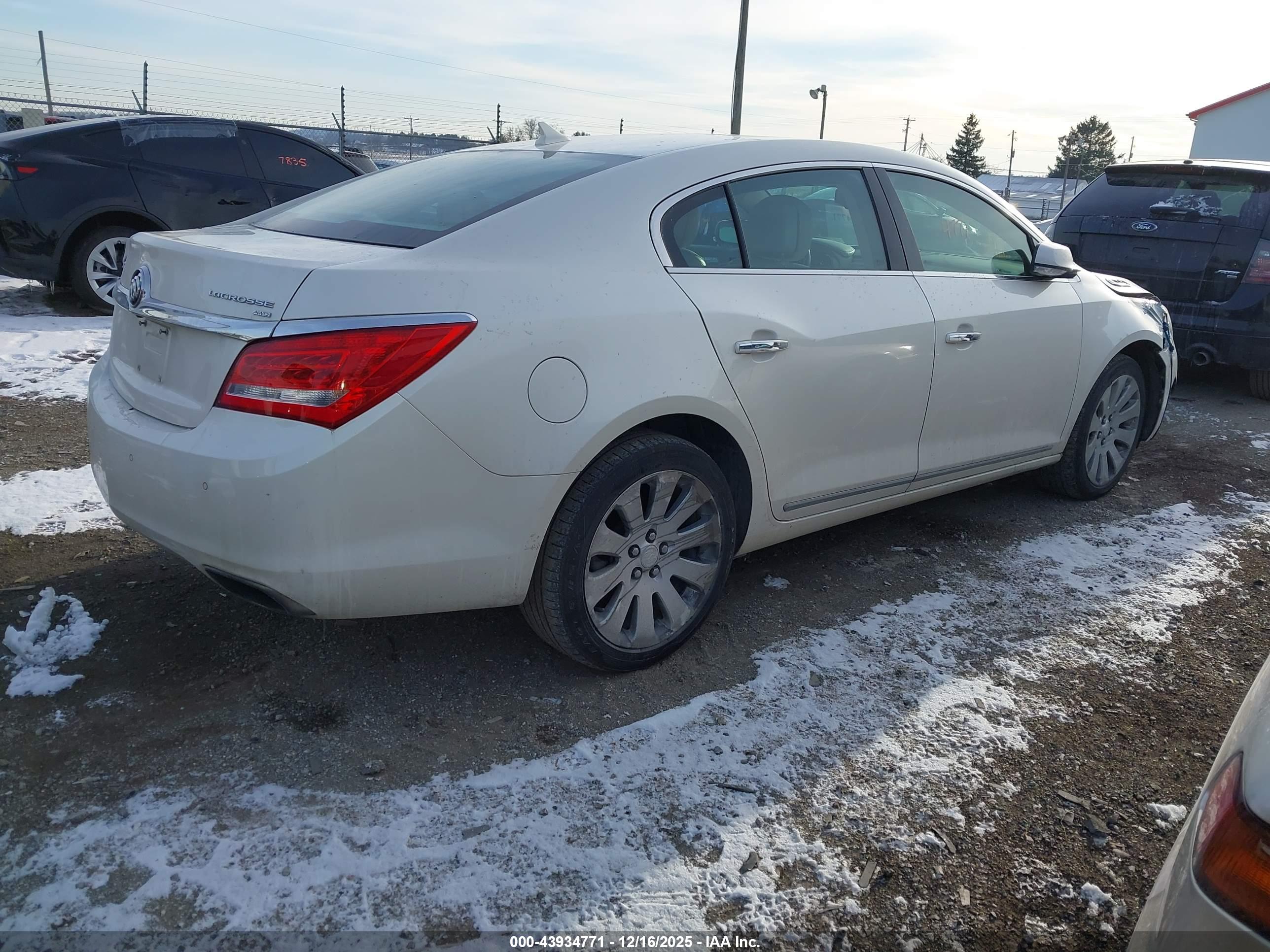 BUICK LACROSSE image 4