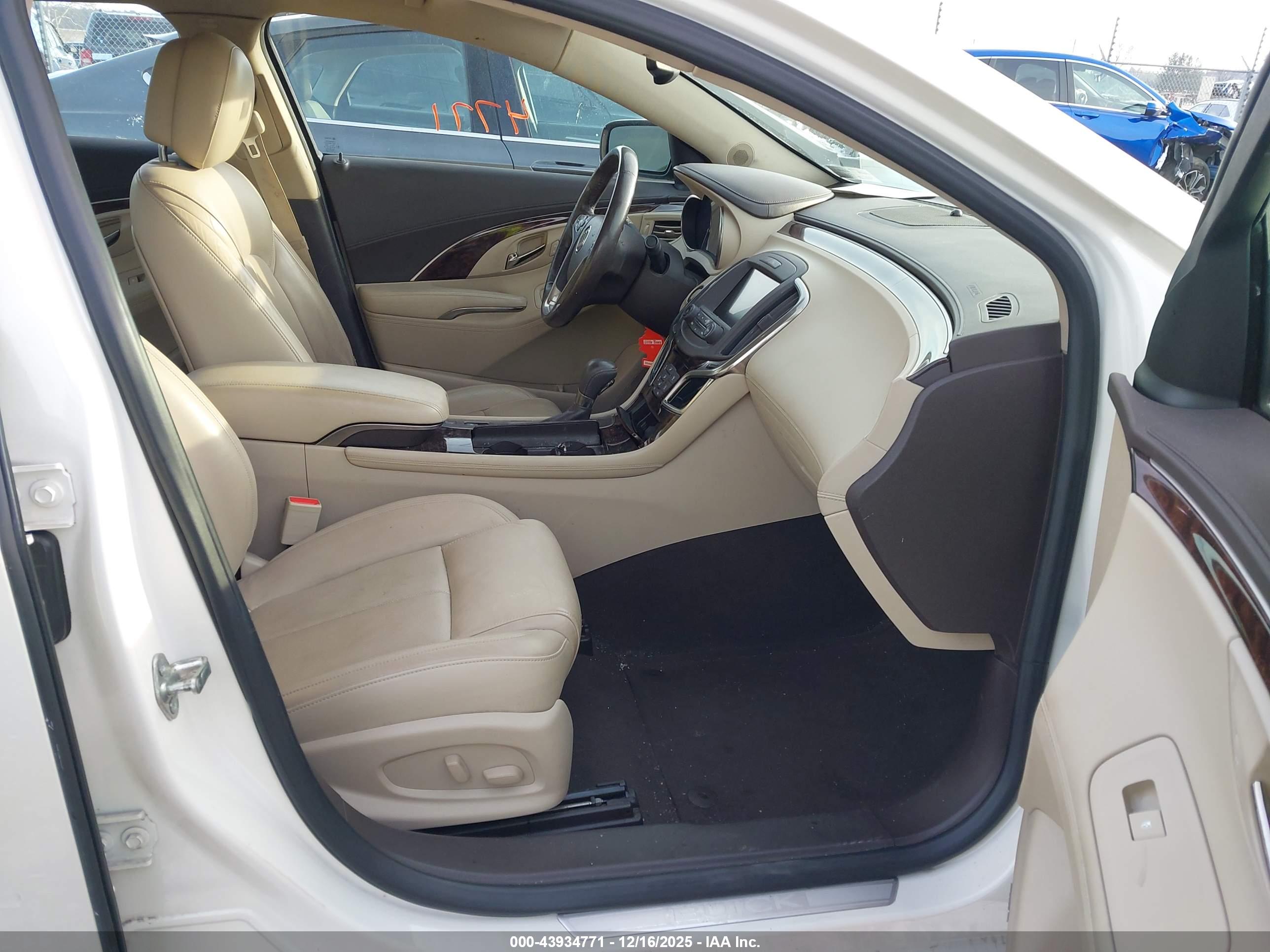 BUICK LACROSSE image 5
