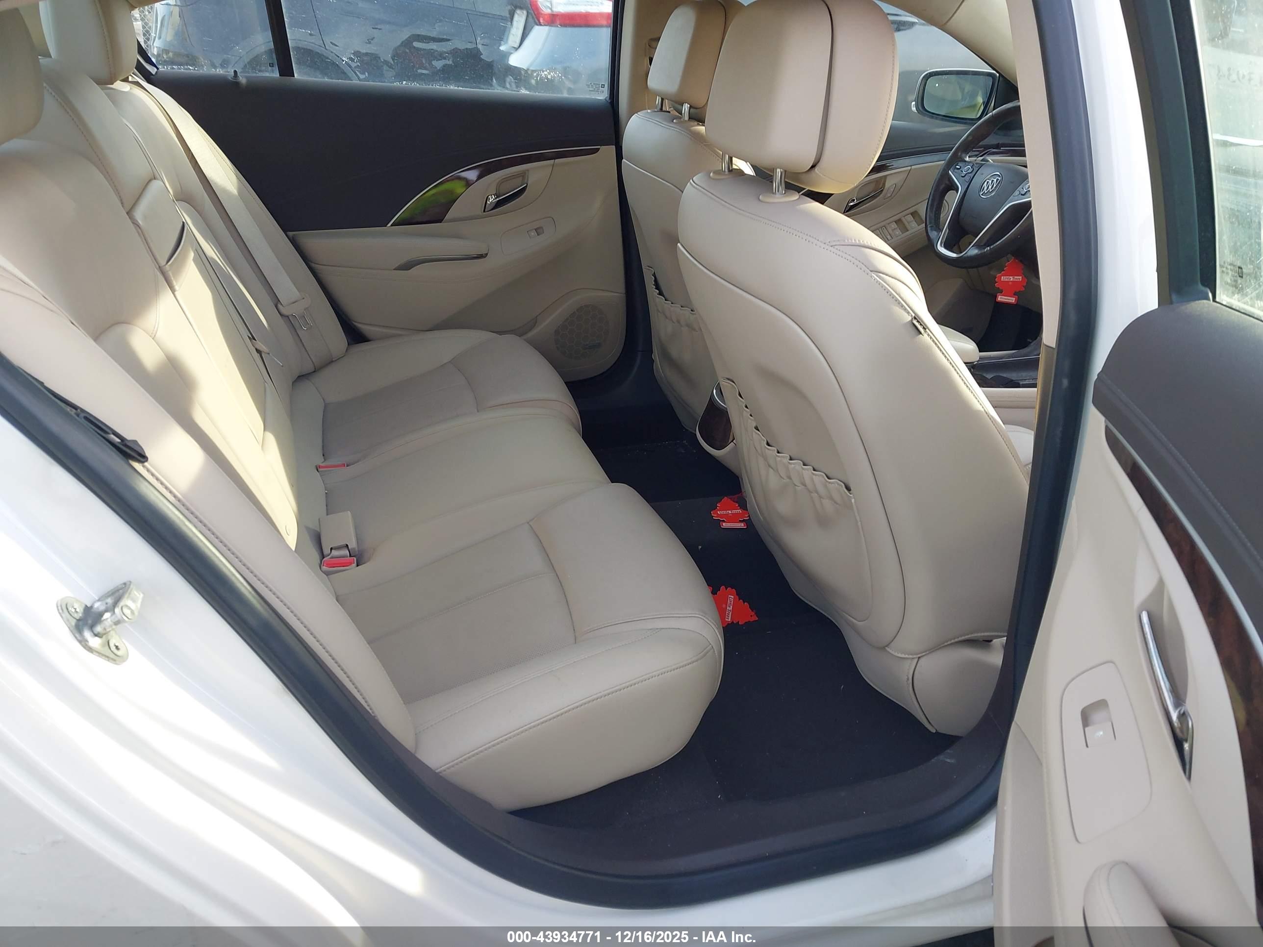 BUICK LACROSSE image 8