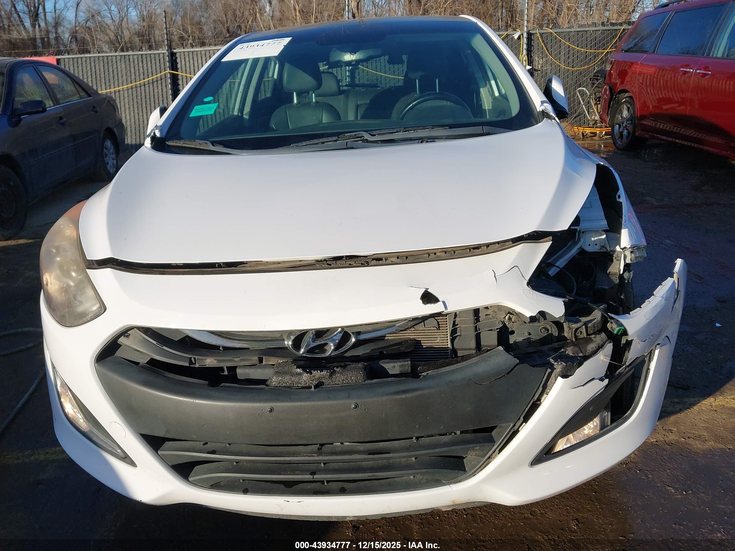 HYUNDAI ELANTRA image 6
