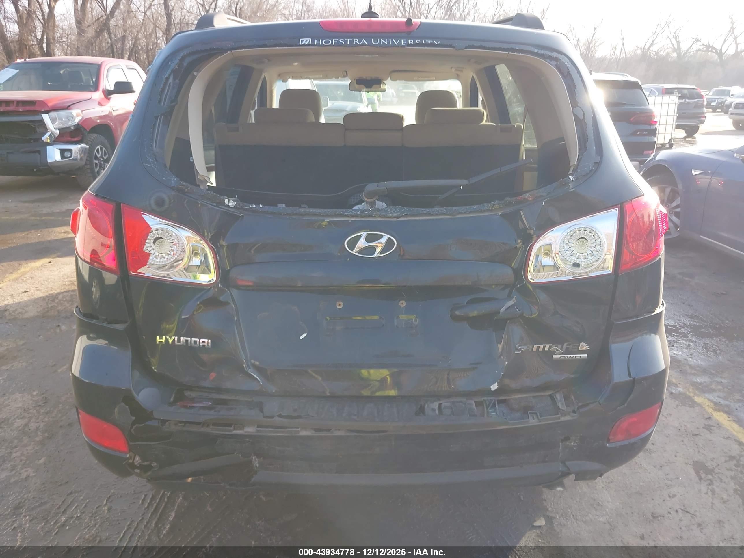 HYUNDAI SANTA image 6