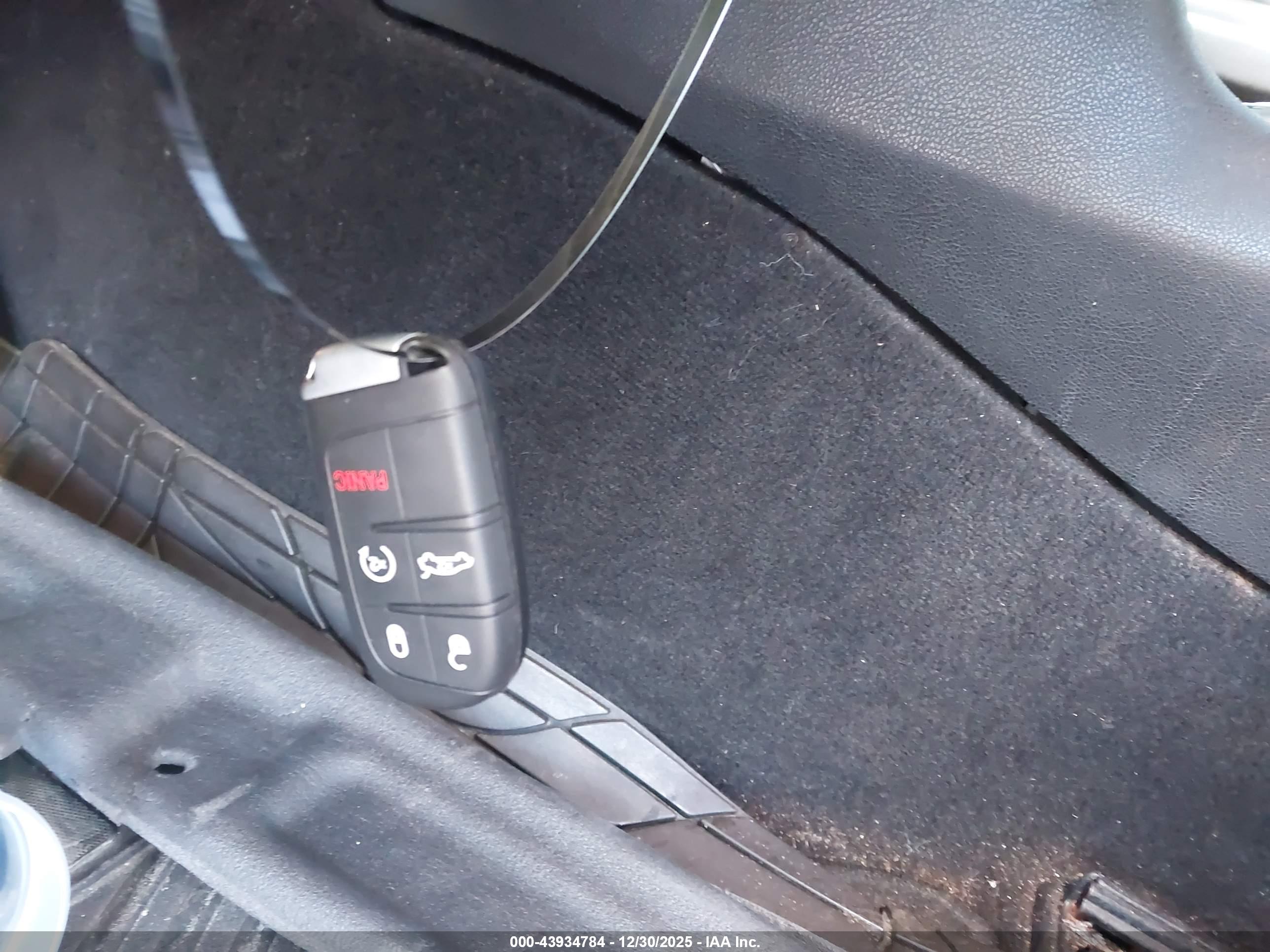 CHRYSLER 300 image 11