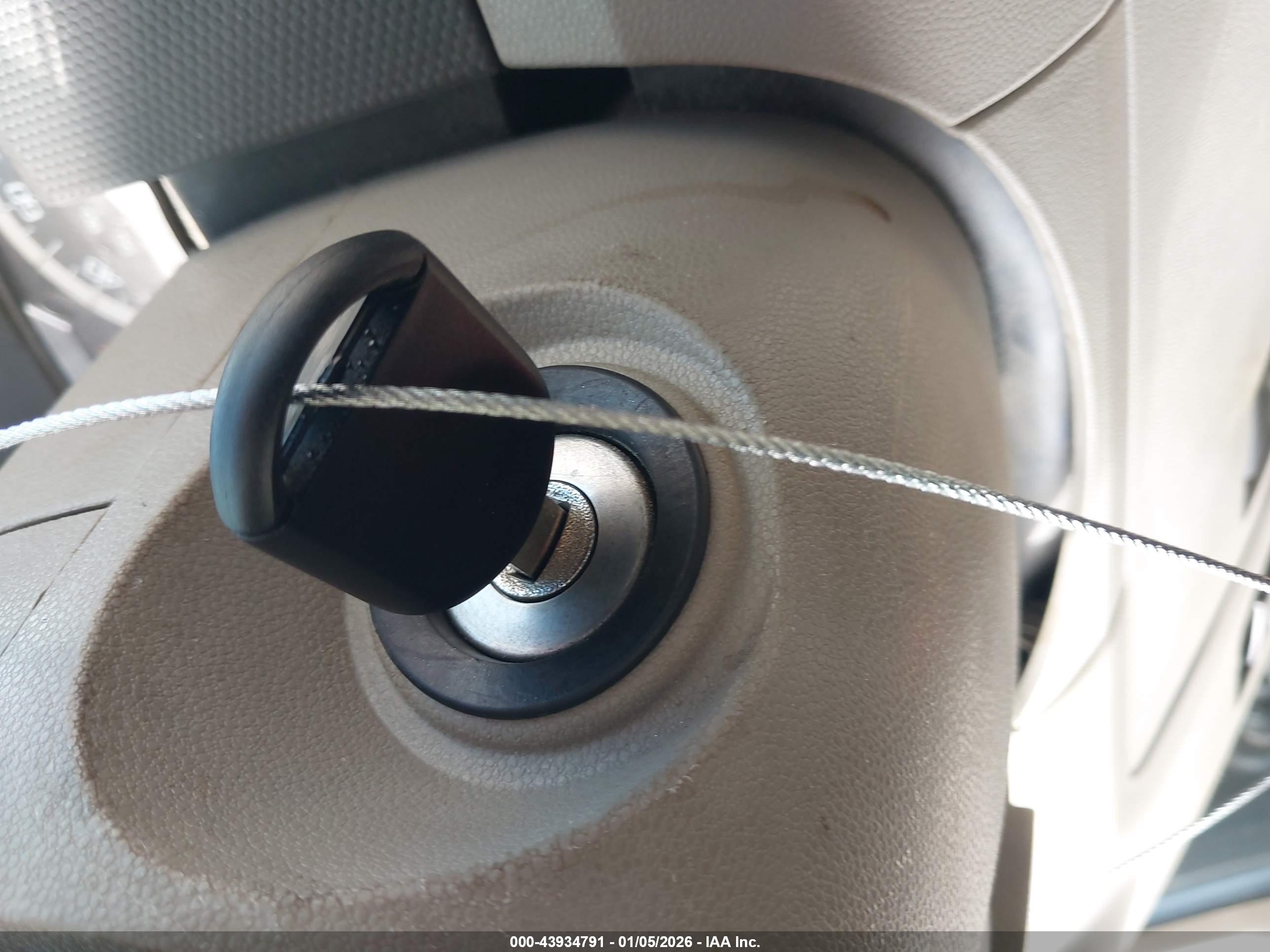 FORD ESCAPE image 11