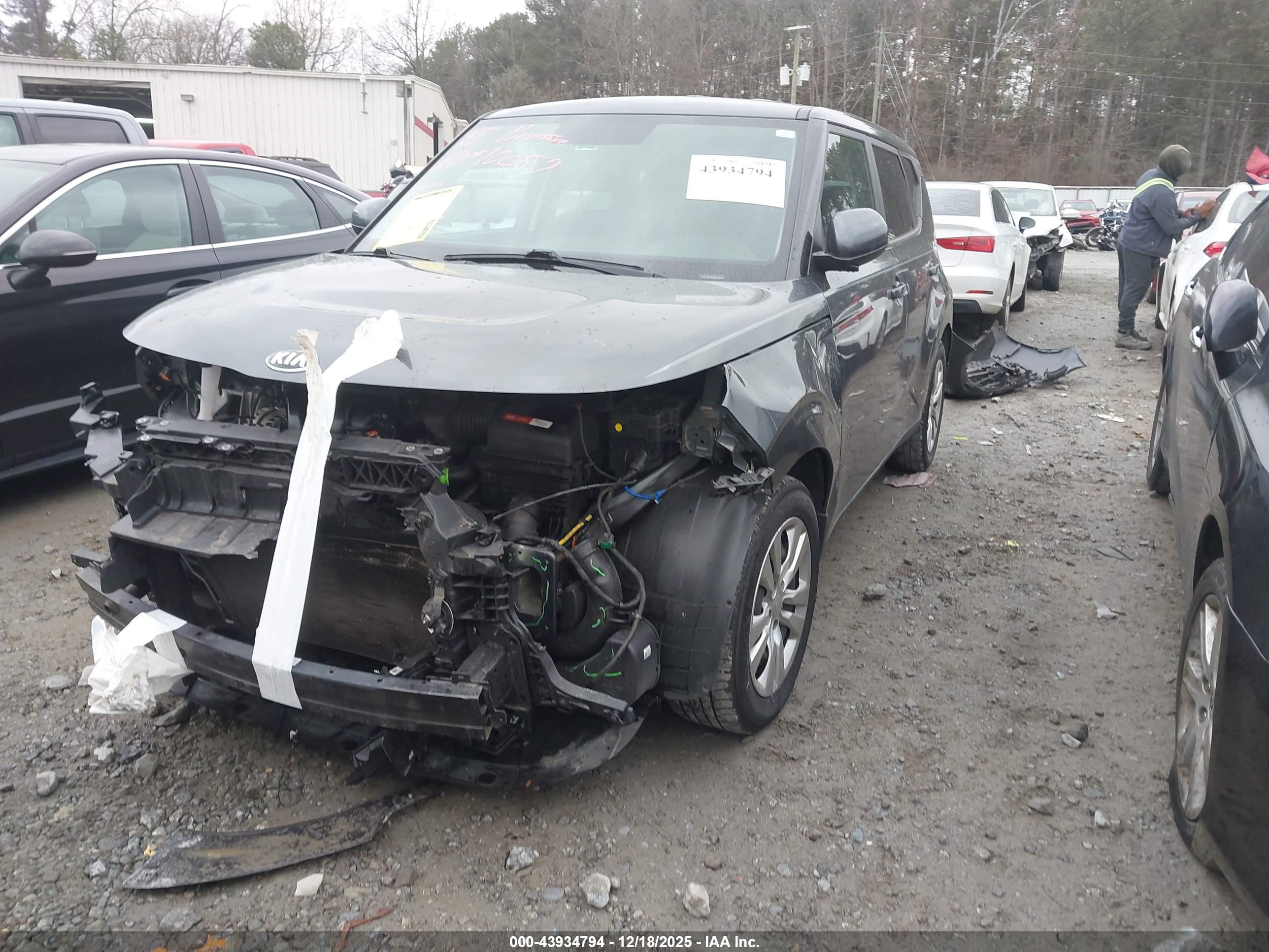 KIA SOUL image 2