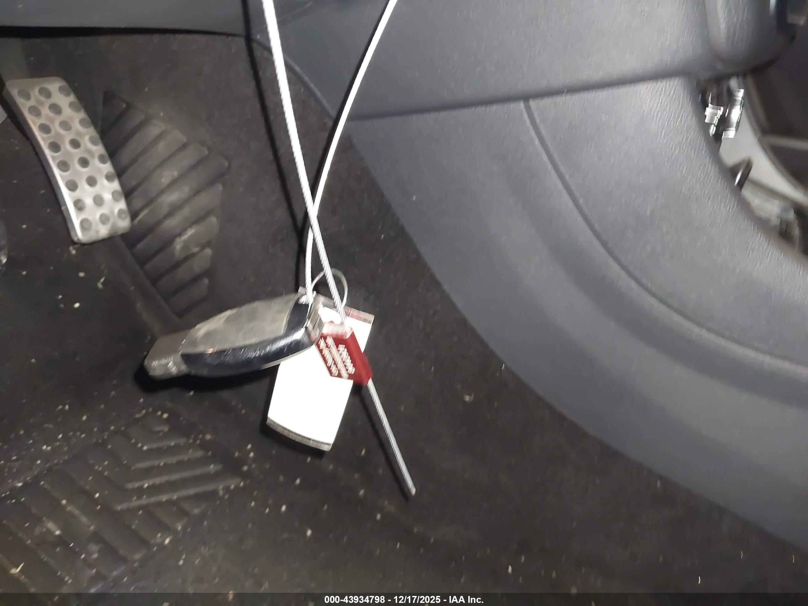 MERCEDES-BENZ CLA image 11