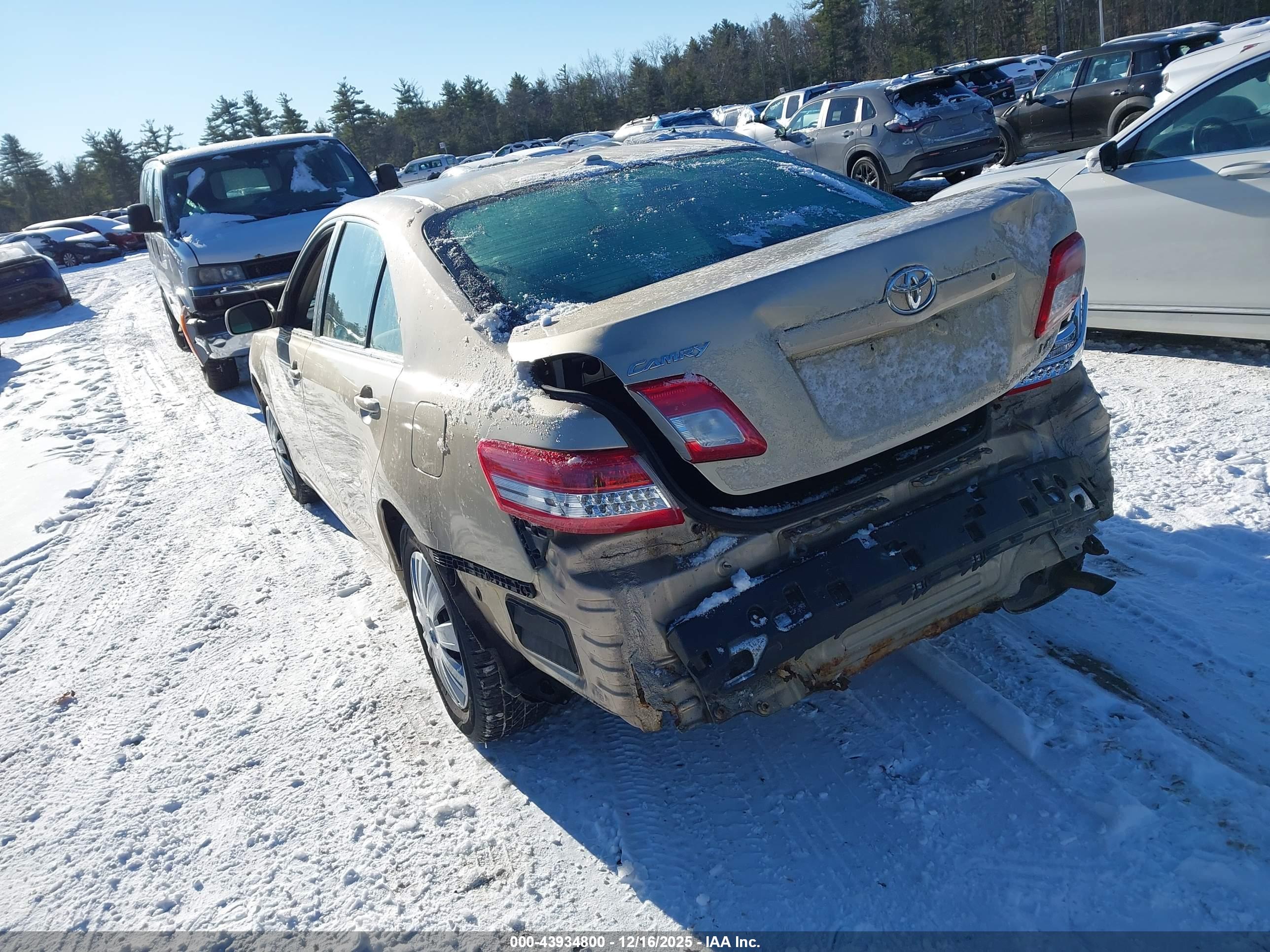 TOYOTA CAMRY image 3
