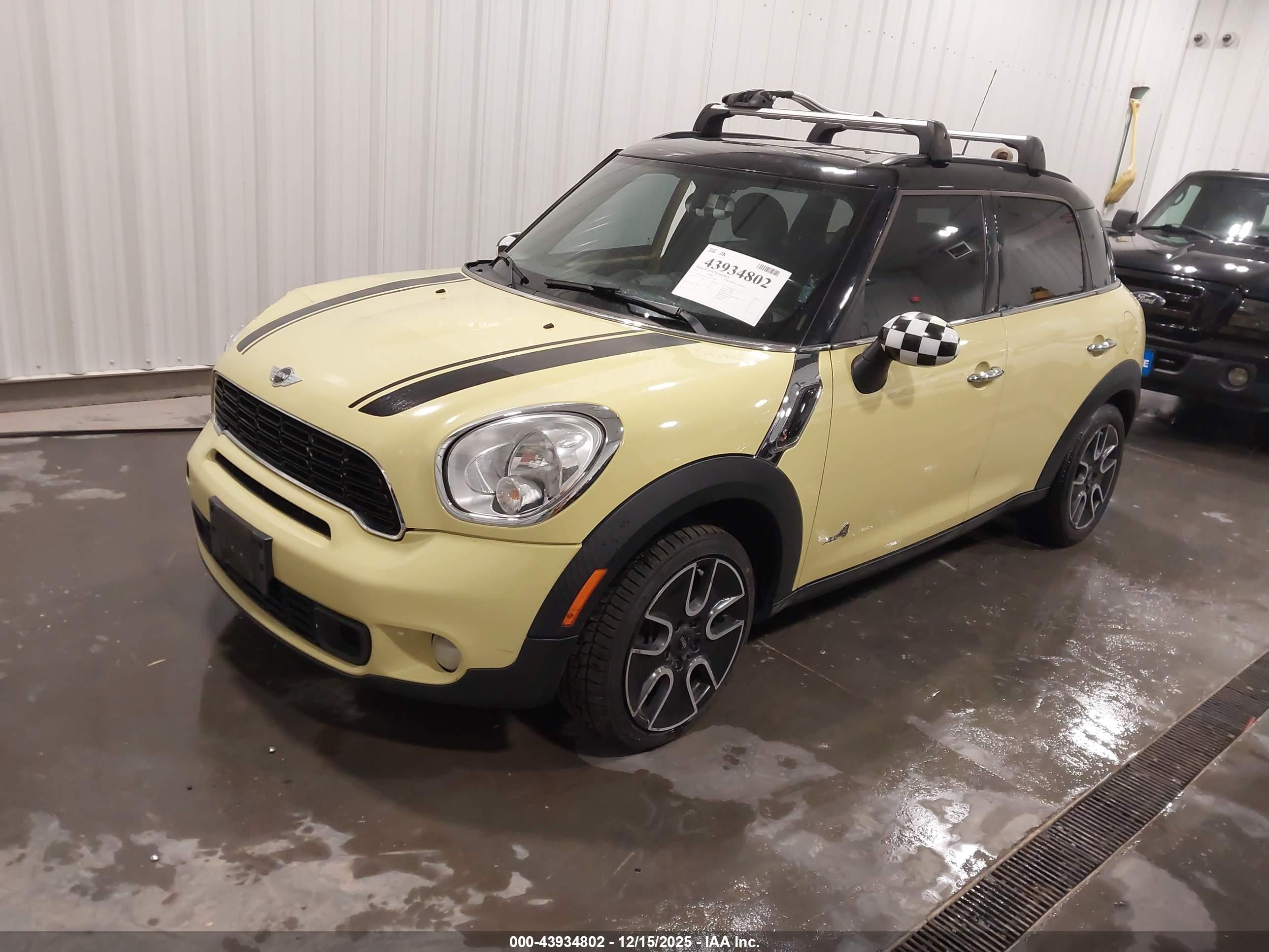 MINI COOPER image 2