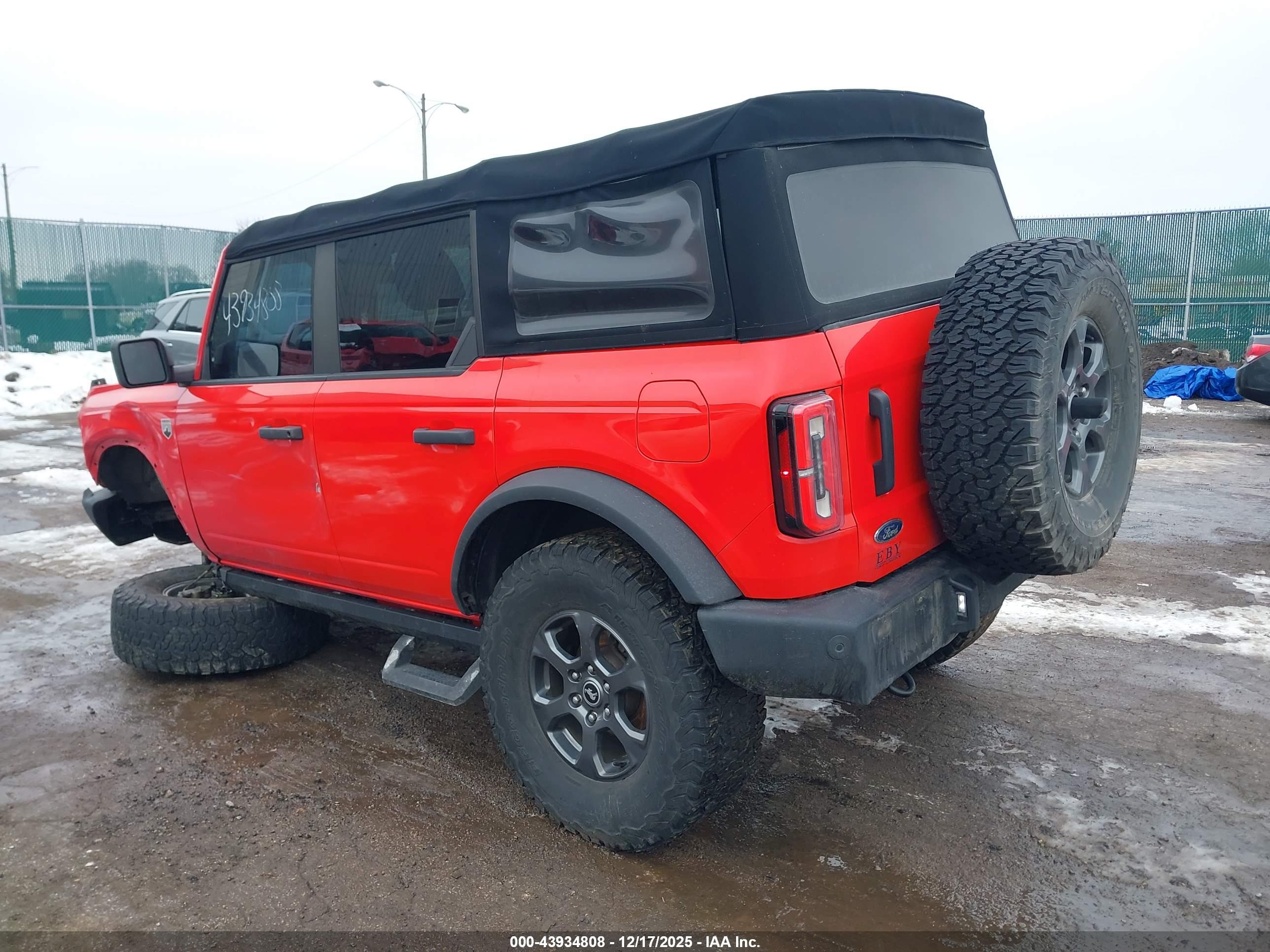 FORD BRONCO image 3