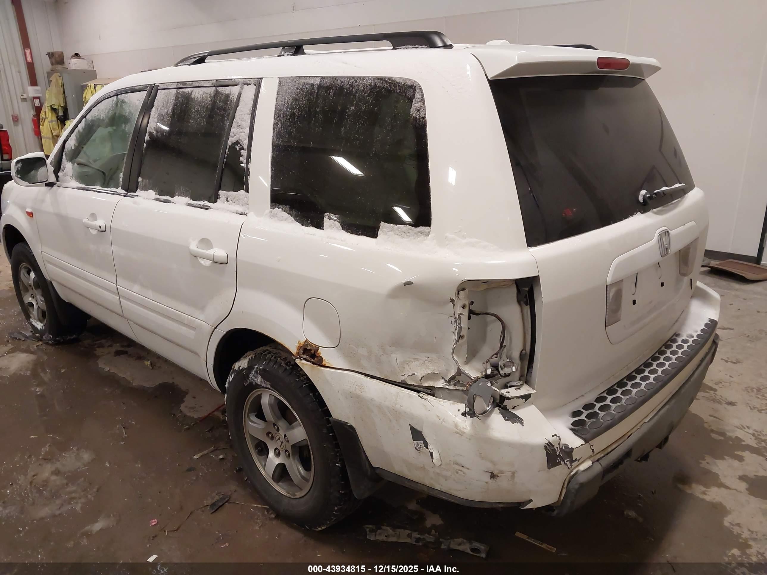 HONDA PILOT image 3