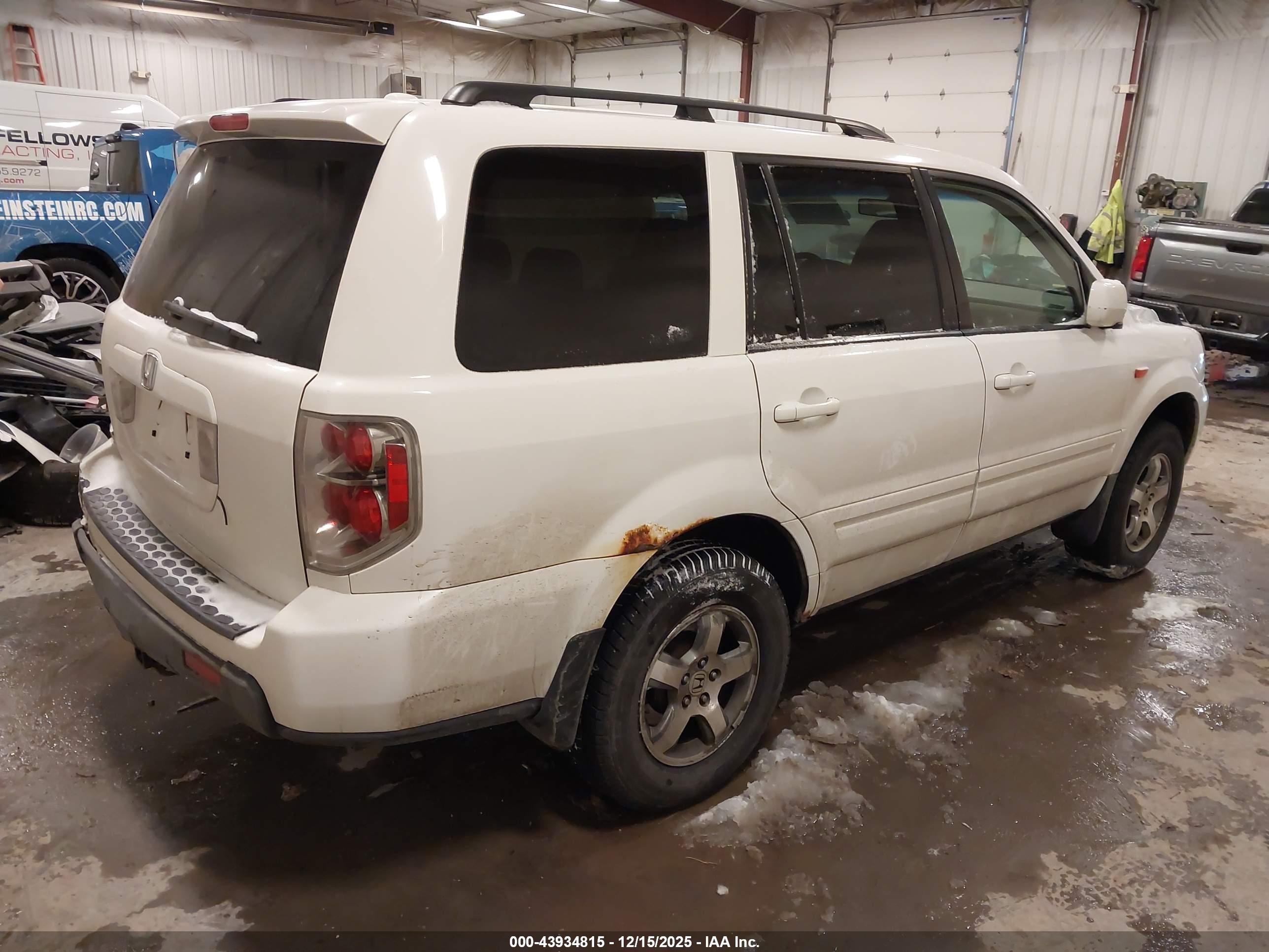HONDA PILOT image 4