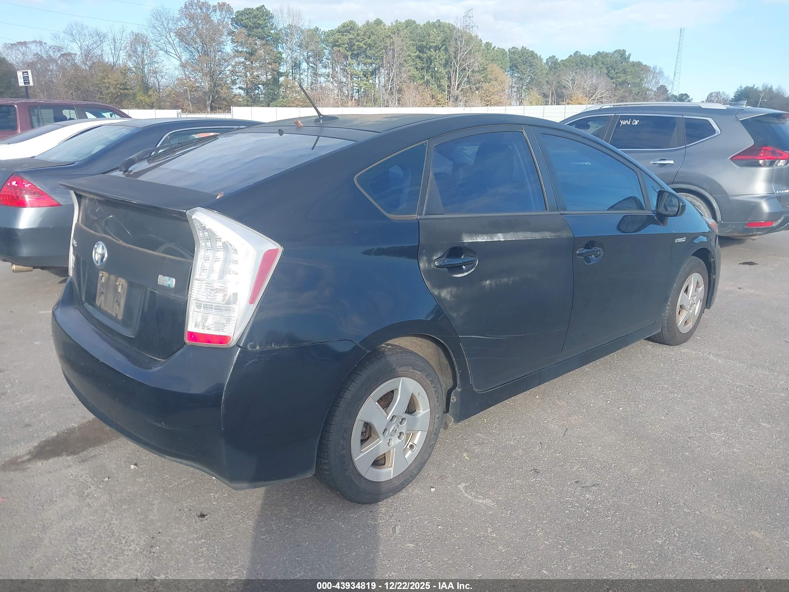 TOYOTA PRIUS image 4